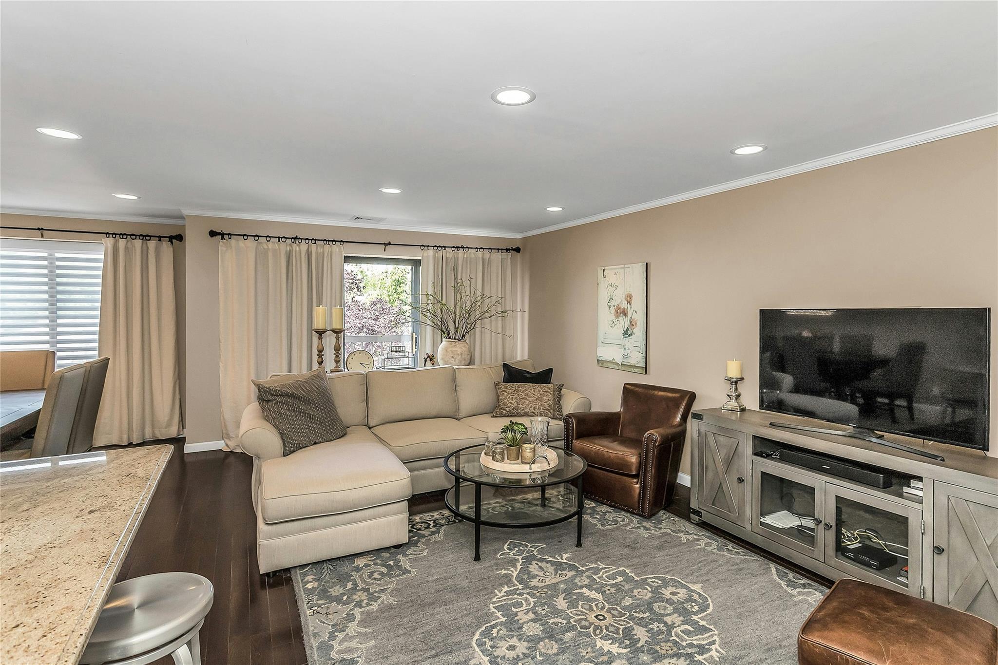 99 S Park Ave #308, Rockville Centre, New York image 8