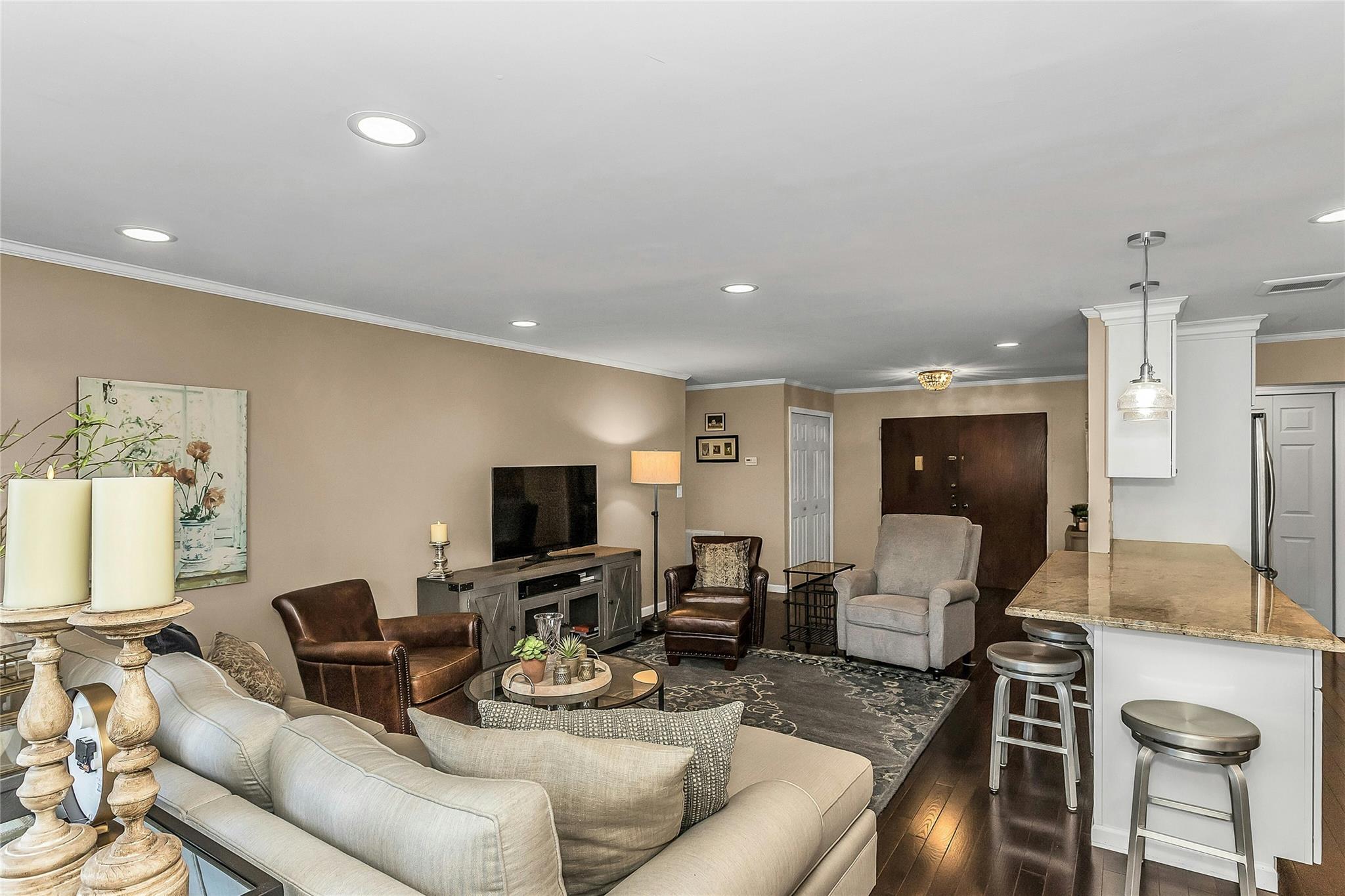 99 S Park Ave #308, Rockville Centre, New York image 7