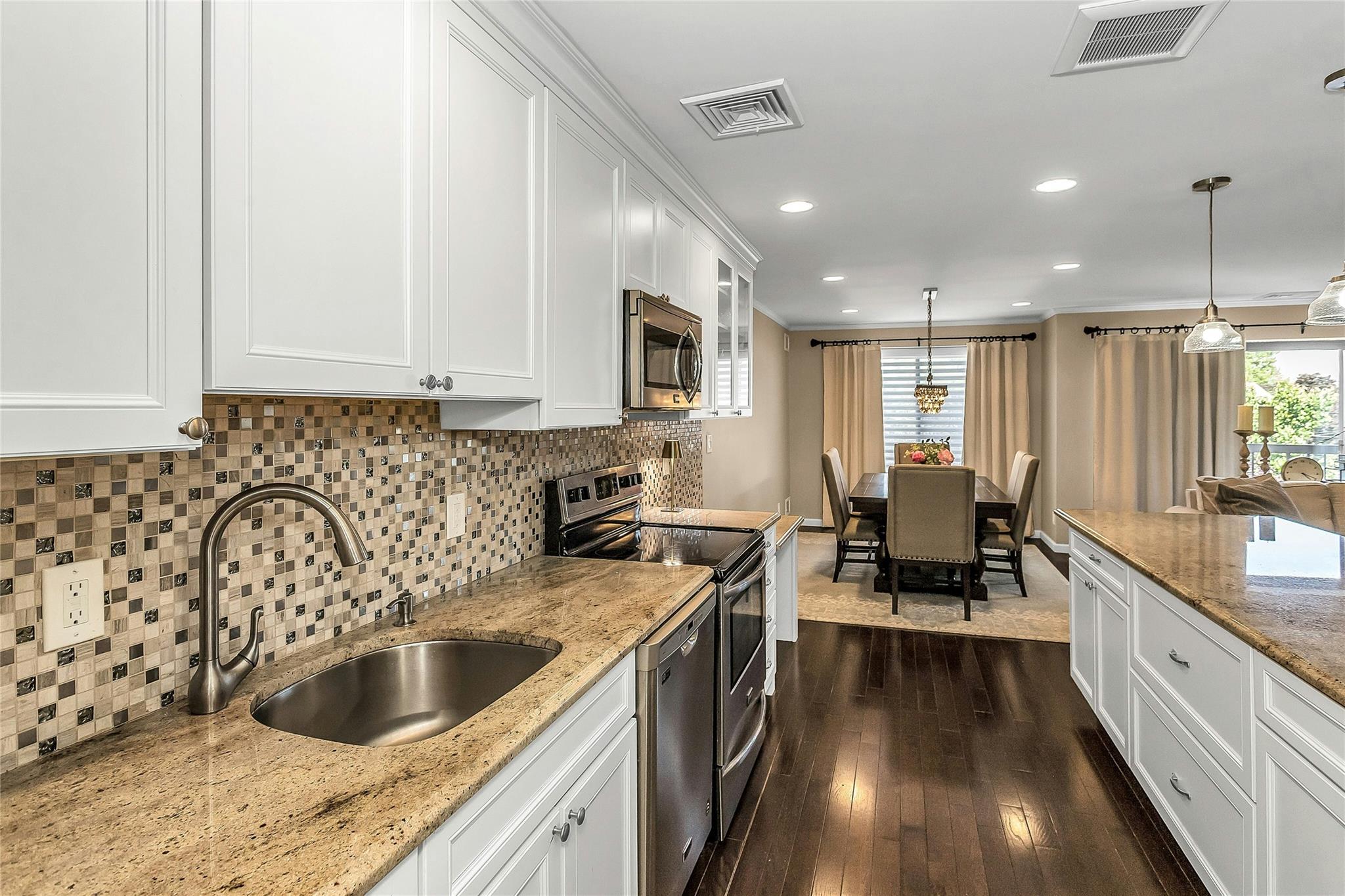 99 S Park Ave #308, Rockville Centre, New York image 14