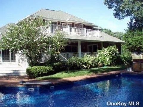 3 PINE GROVE Court Westhampton NY 11977