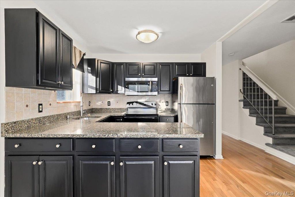 Photo of 51 Hemlock Circle, Peekskill, NY 10566 (MLS # 944640)