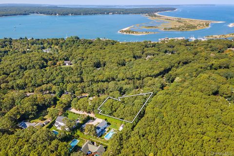 Homes For Sale - 4 Calvin Street<br/> East Hampton, NY 11937
