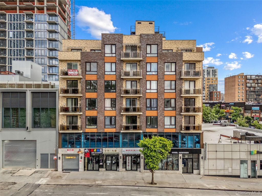 Photo of 138-12 Northern Boulevard, Flushing, NY 11354 (MLS # 943630)