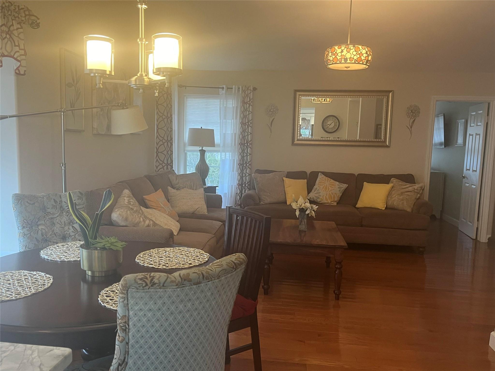 8 Flanders Court, Ridge, New York image 10