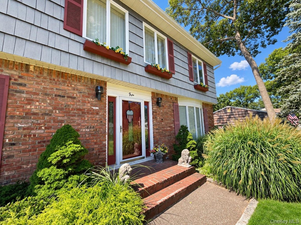 Photo of 50 Glenridge Avenue, Stony Brook, NY 11790 (MLS # 1047831)