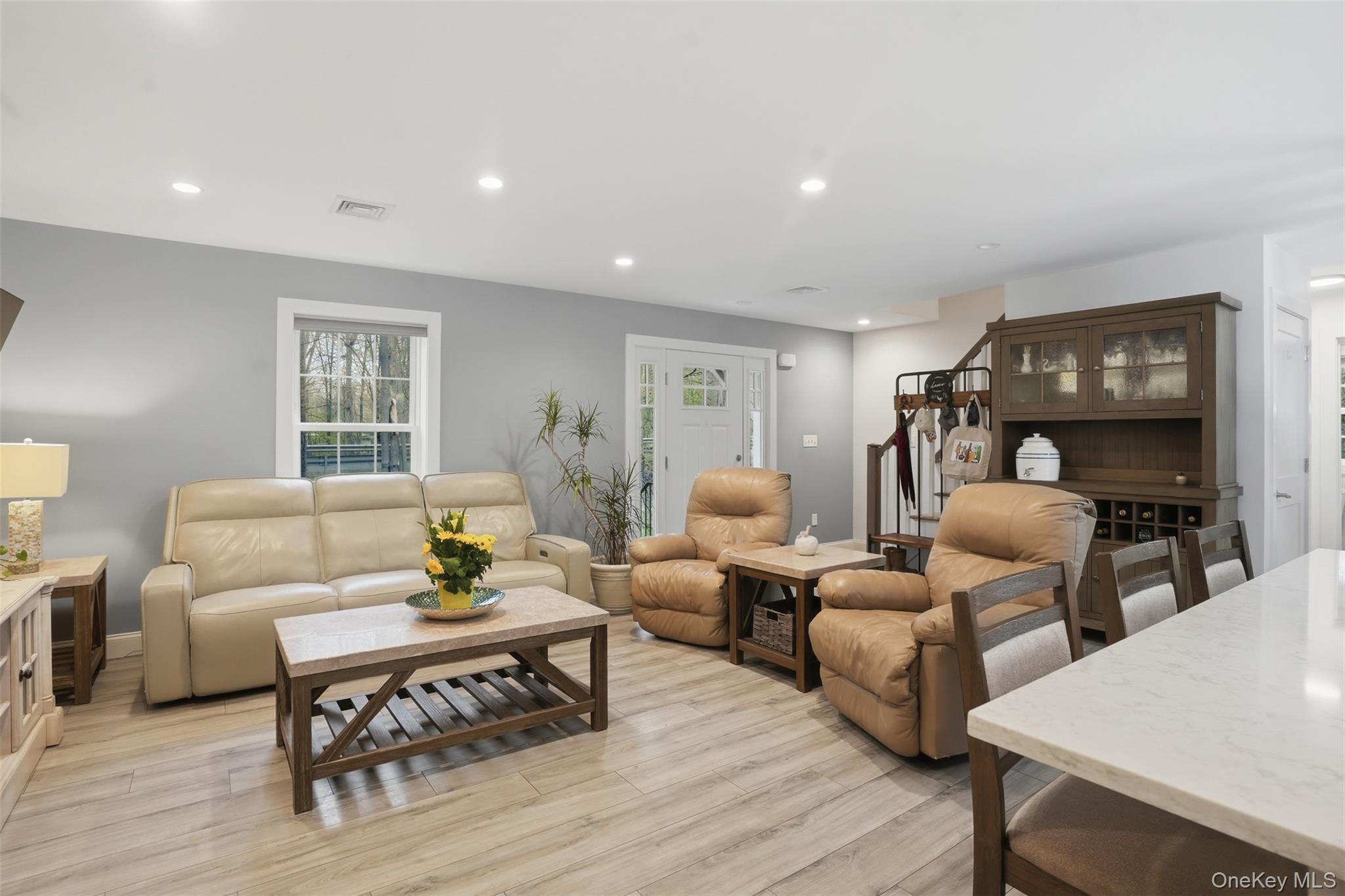 400 S Ohioville Road