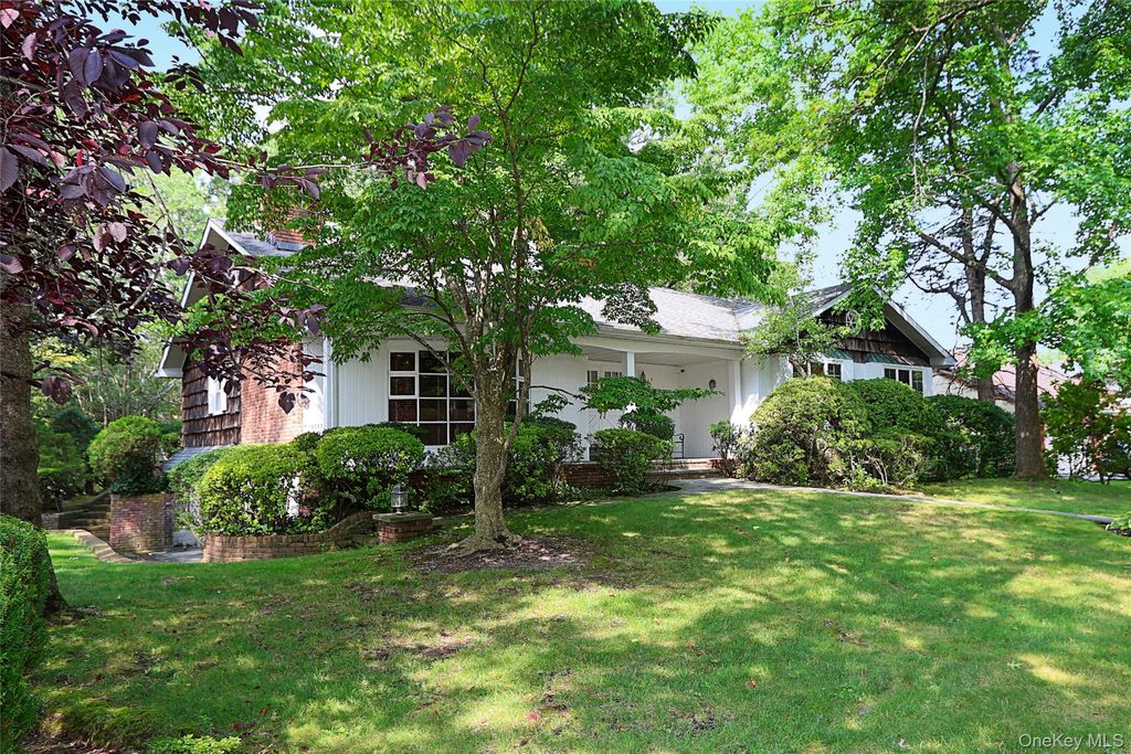 Photo of 245 Birch Drive #roslyn, Roslyn, NY 11576 (MLS # 905544)