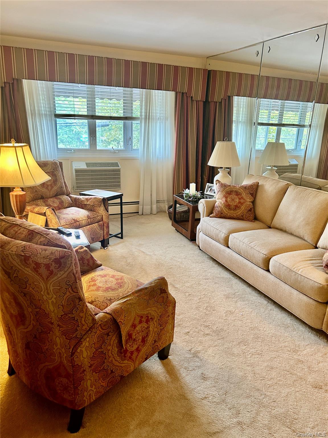 525 Hollywood Avenue