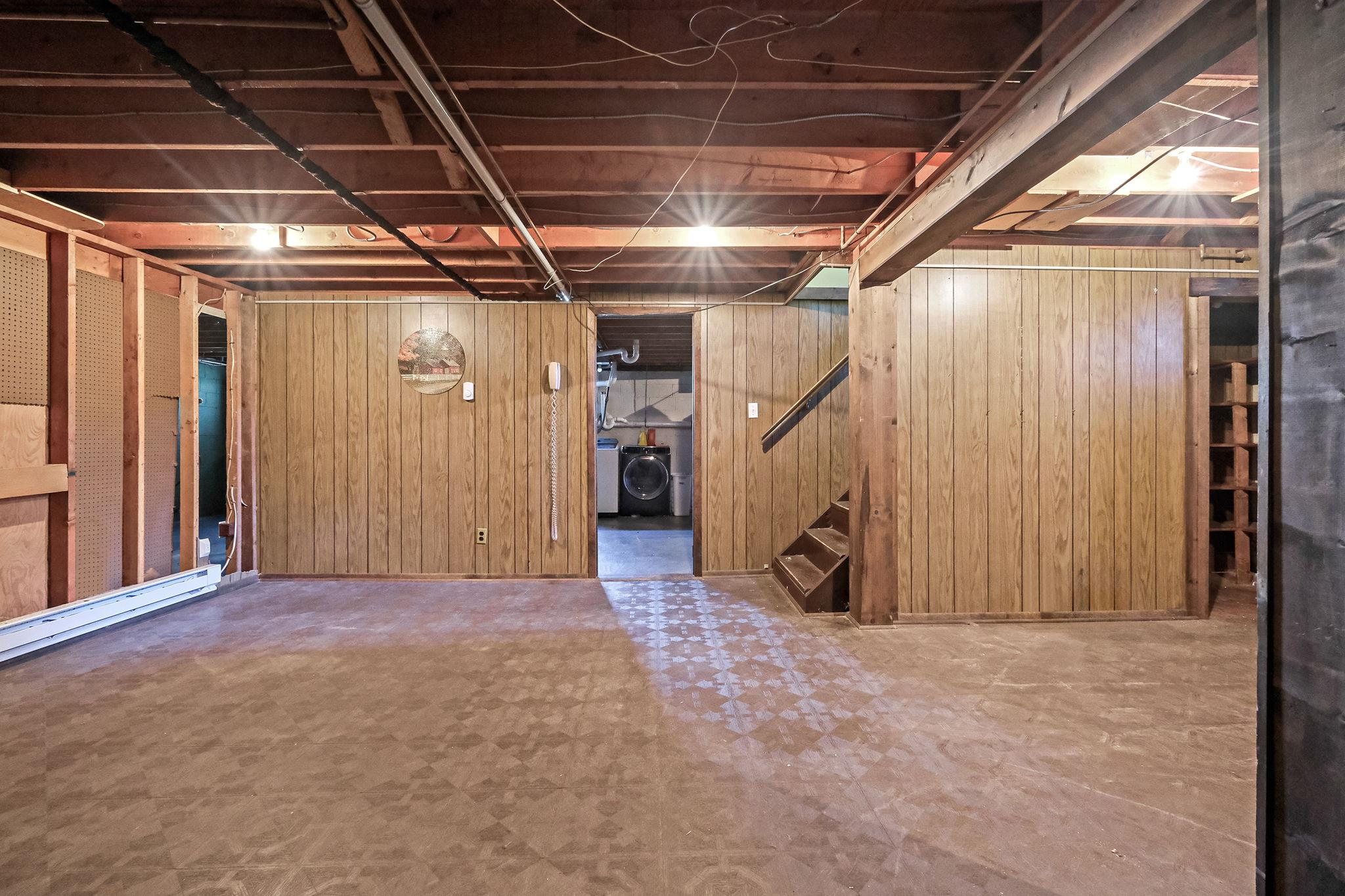181 Beaverdam Road, Islip, New York image 25