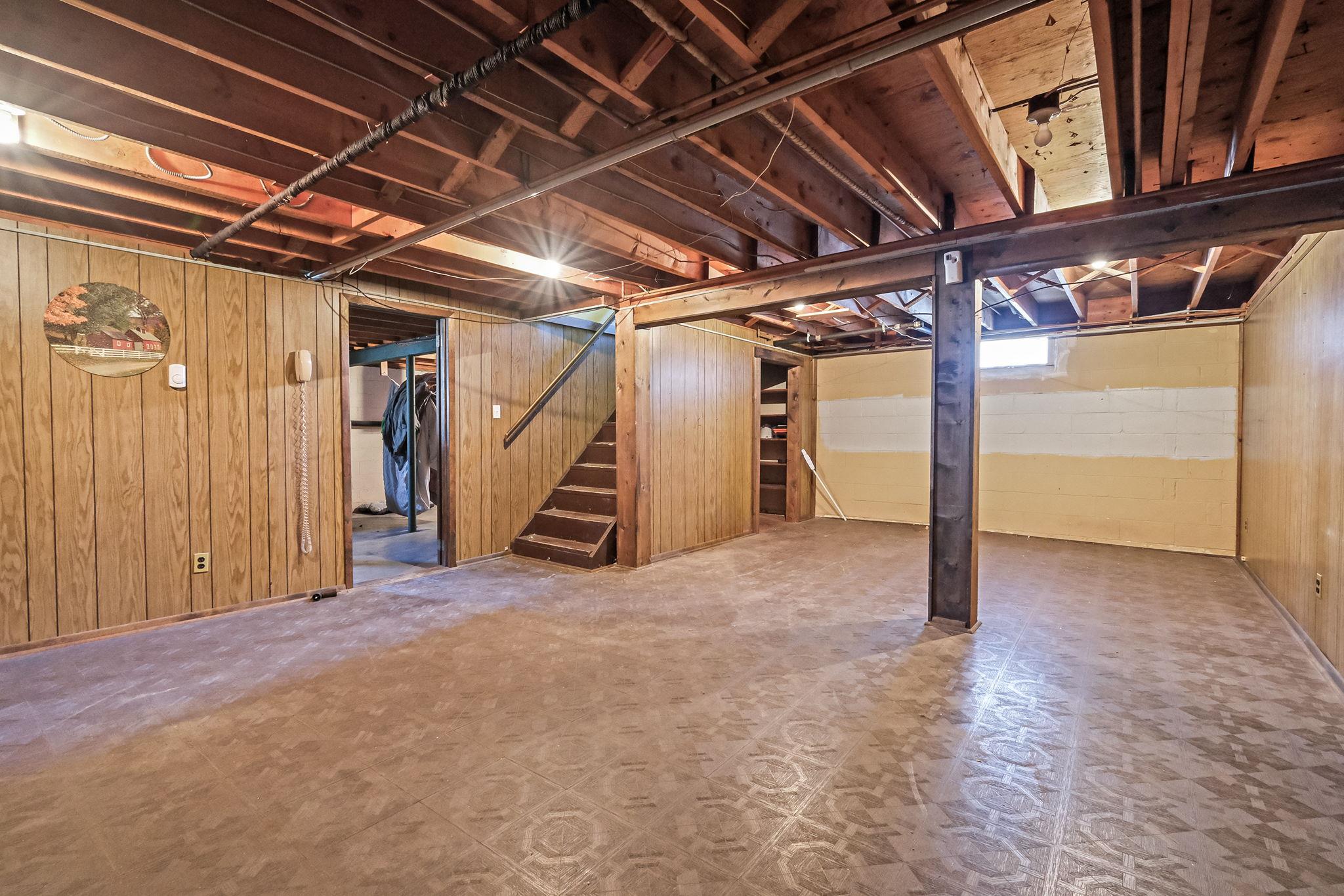 181 Beaverdam Road, Islip, New York image 24