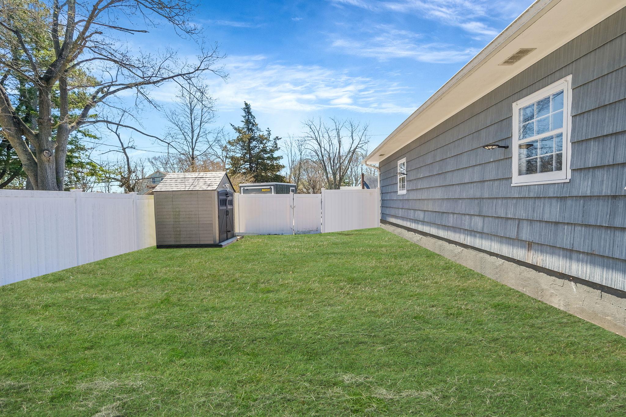 181 Beaverdam Road, Islip, New York image 31
