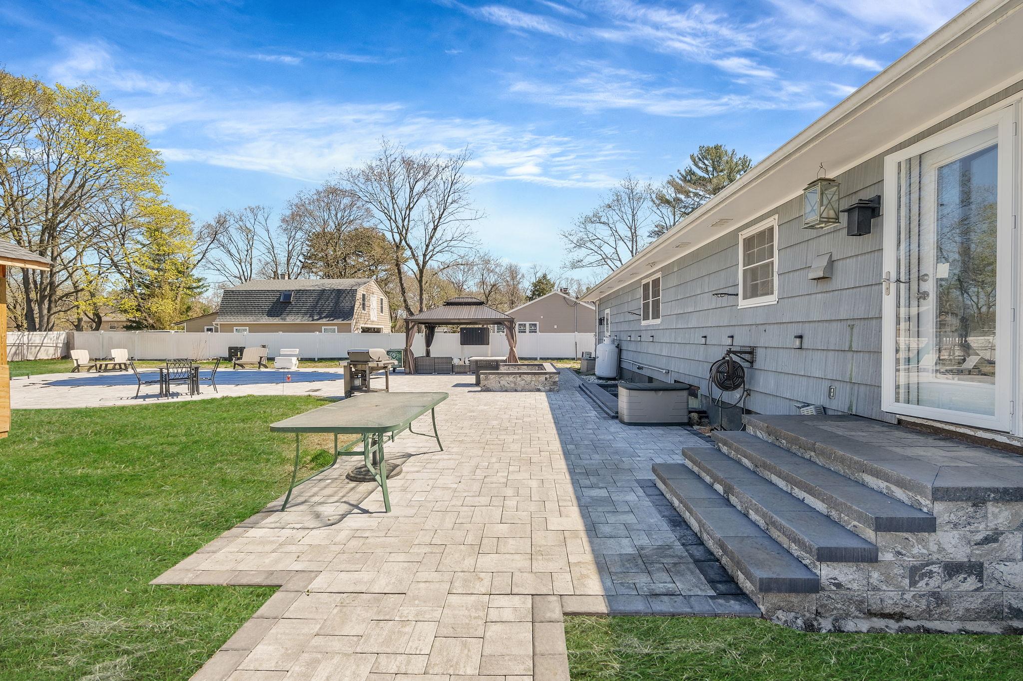 181 Beaverdam Road, Islip, New York image 28