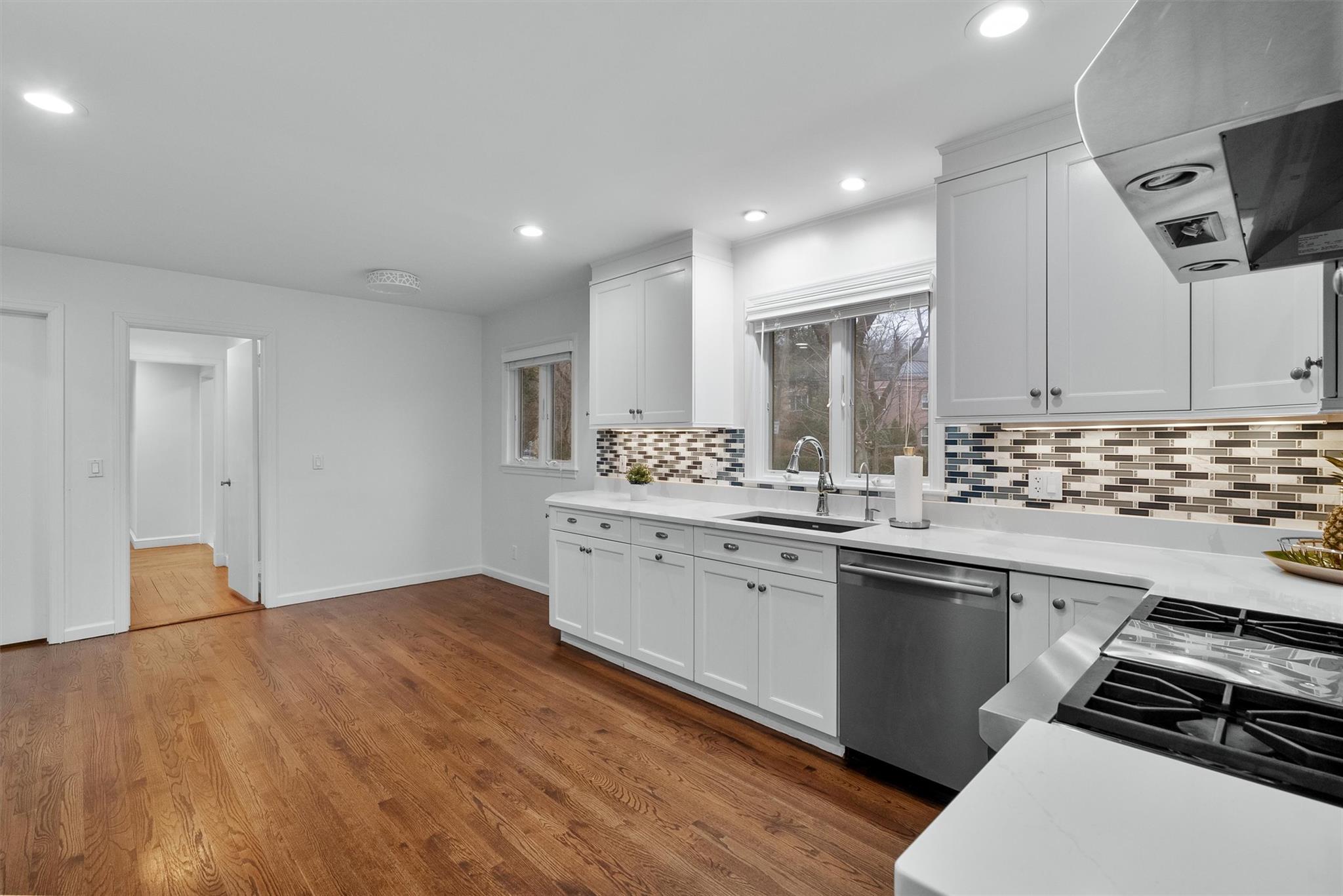 6 Ogden Road, Scarsdale, New York image 9