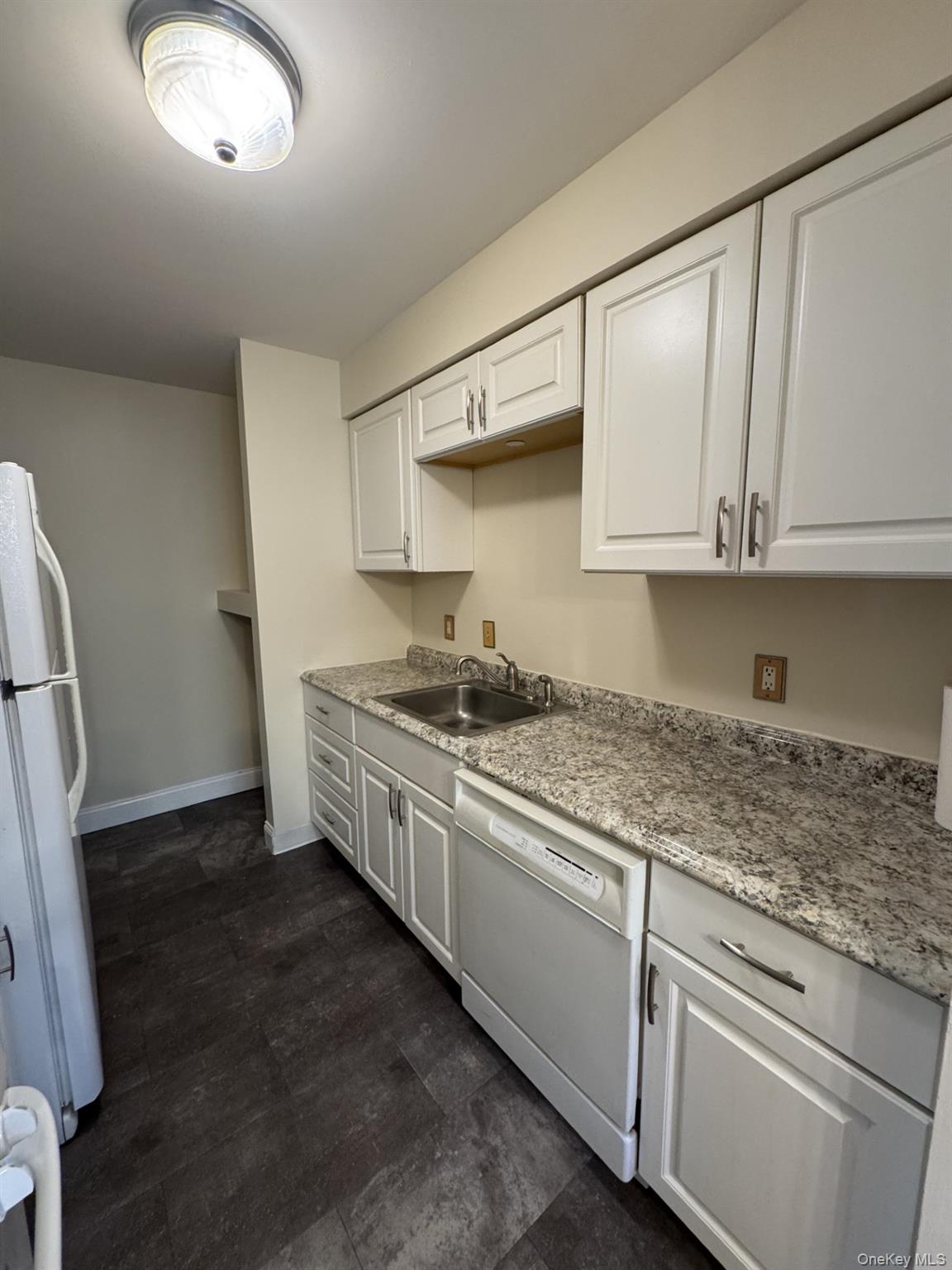 Poughkeepsie, New York 12603, United States, 2 Bedrooms Bedrooms, ,1 BathroomBathrooms,Residential,Active,189277