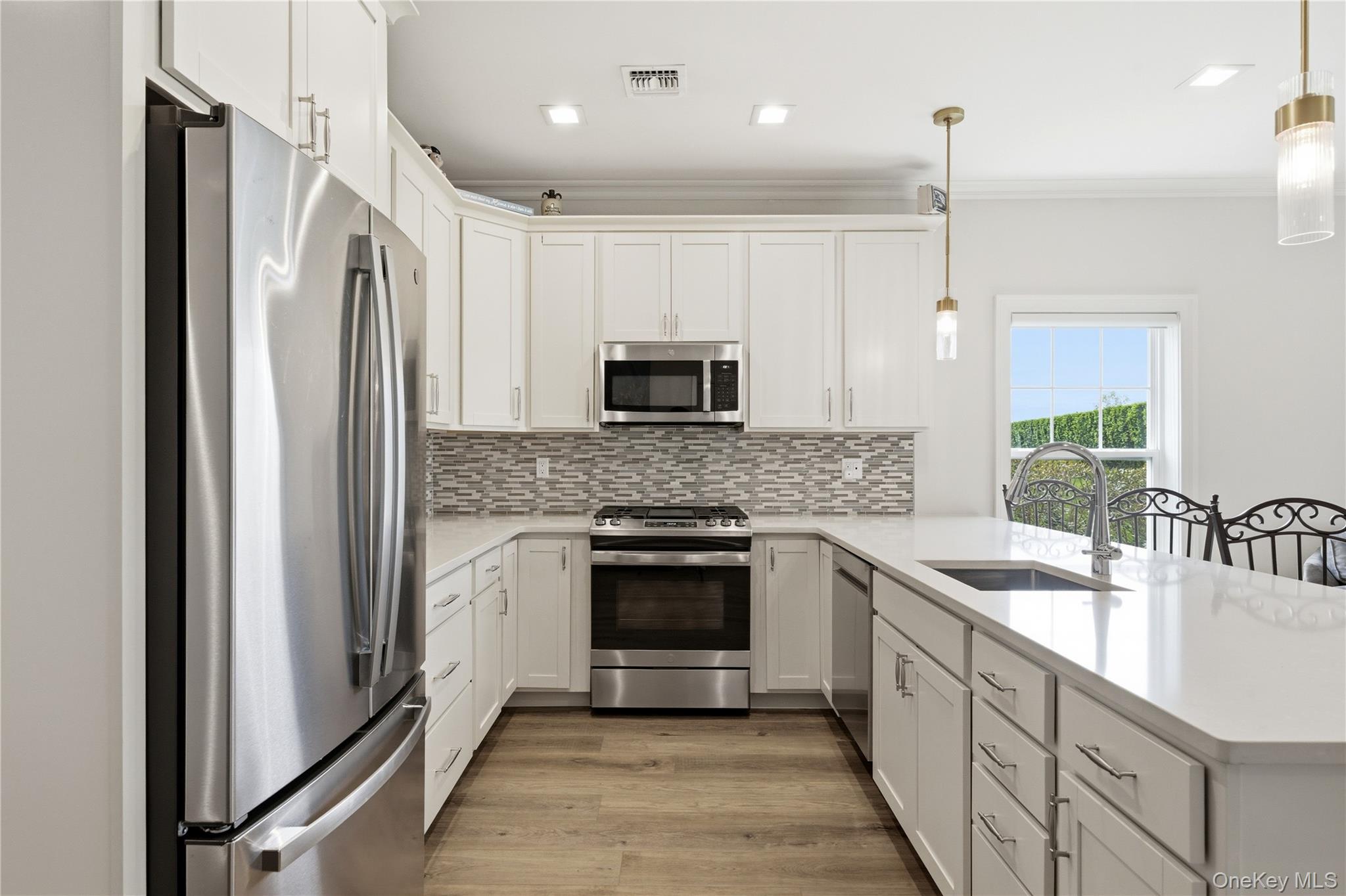 1105 Fox Hill Drive 1105