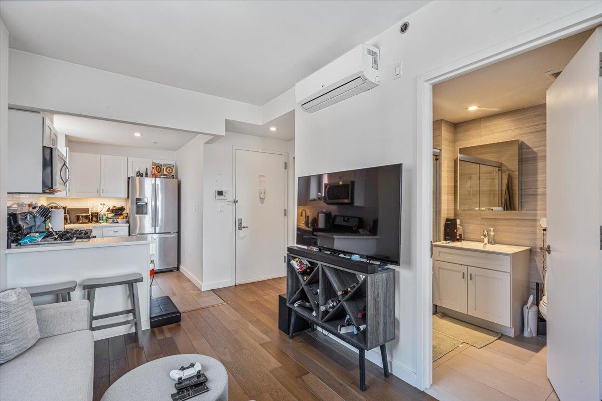 87-22 51st Avenue #4H, Elmhurst, New York image 9