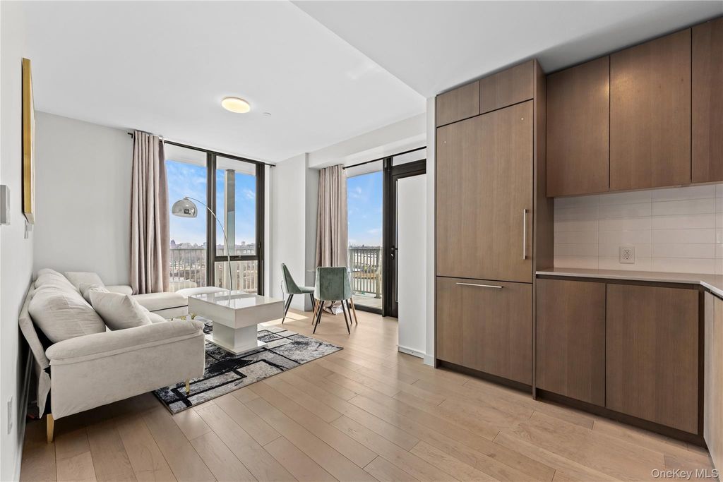 Photo of 131-02A 40th Road Rd #9H, Flushing, NY 11354 (MLS # 1003575)