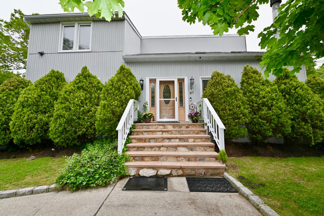 Property for Sale at Cozine Road, Center Moriches, Hamptons, NY - Bedrooms: 4 
Bathrooms: 3  - $749,000