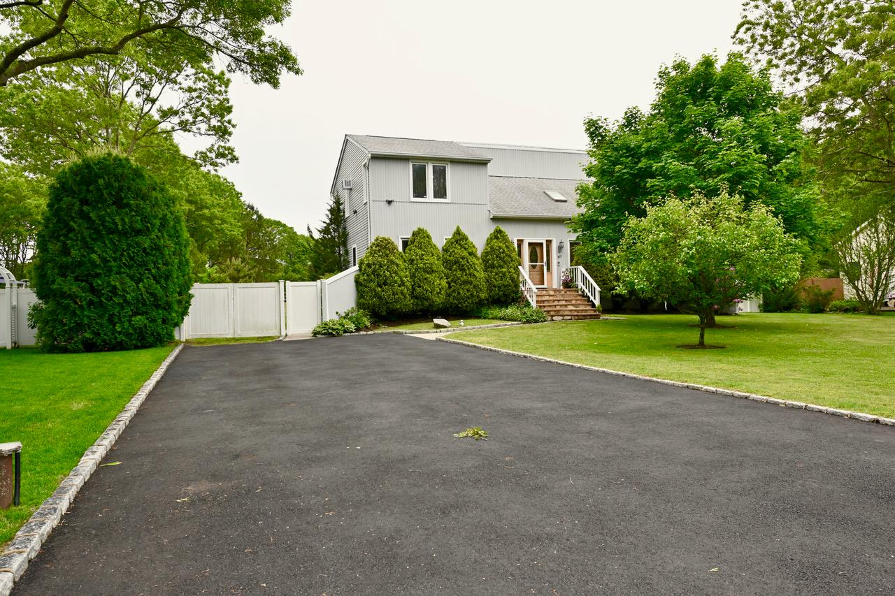 57 Cozine Road, Center Moriches, New York image 3