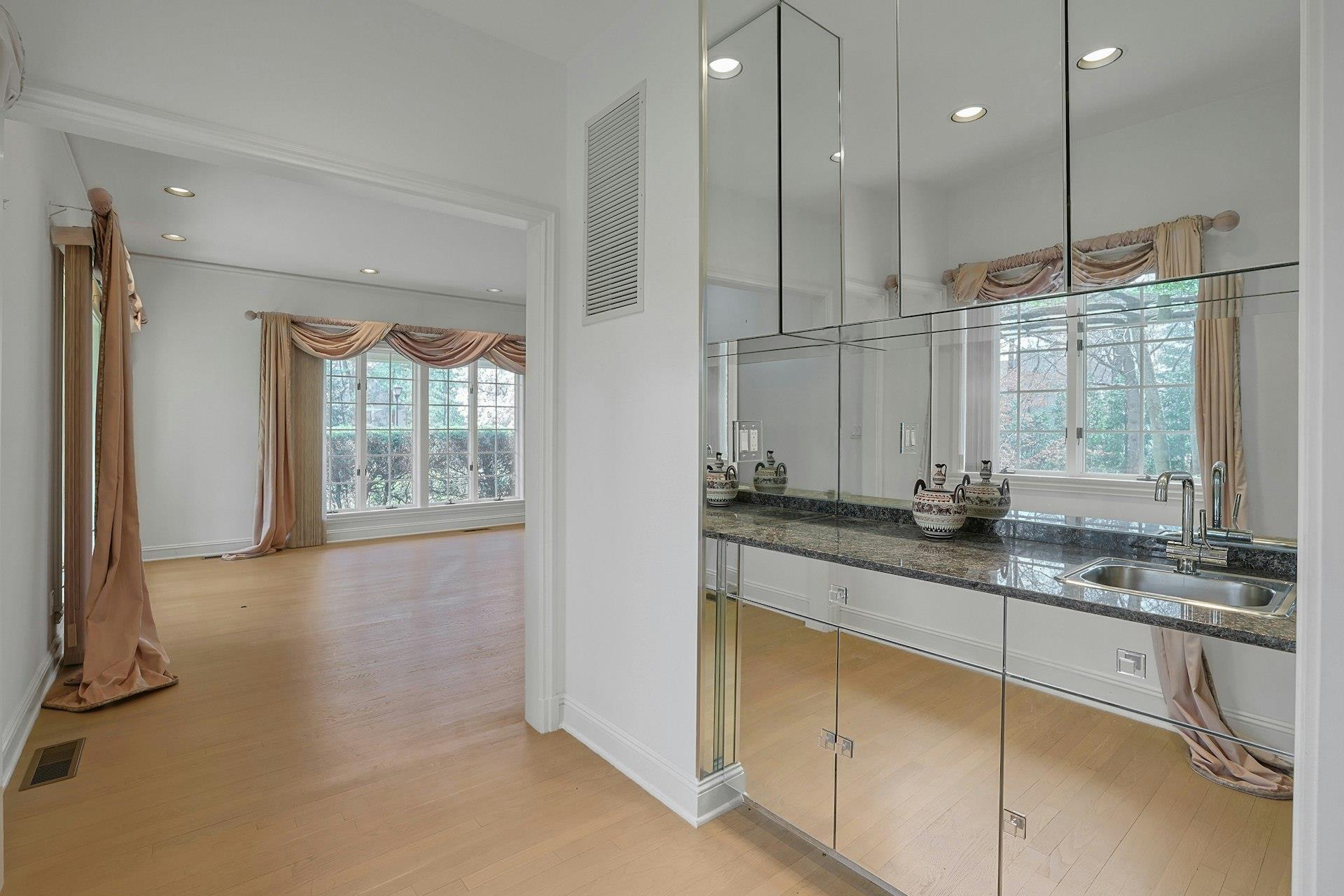 2 Sherbrooke Park, Purchase, New York image 10