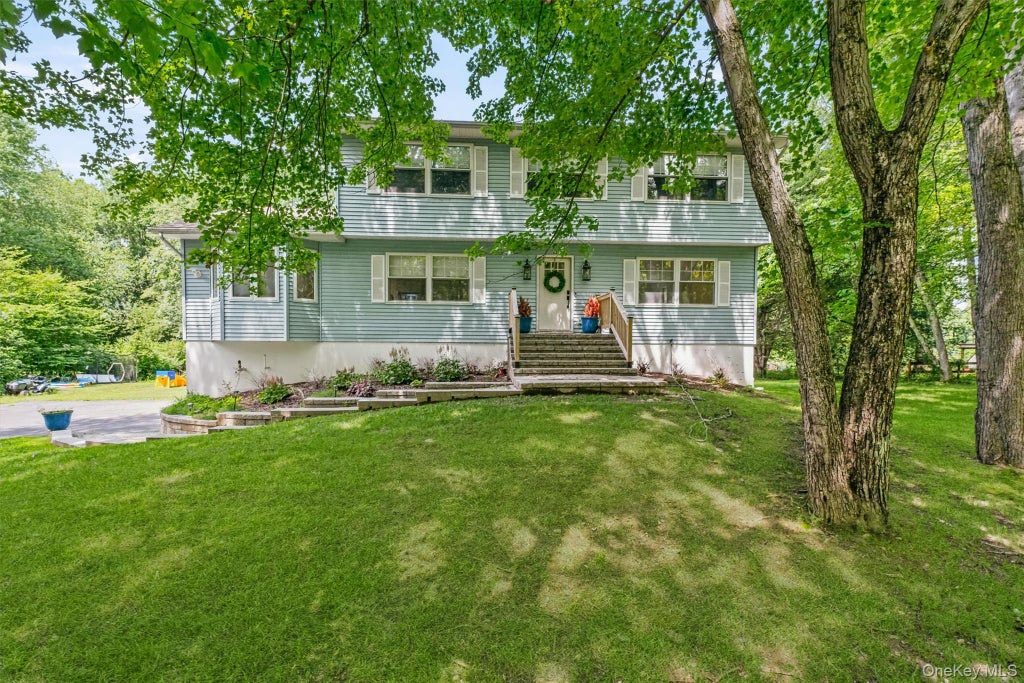 Photo of 63 Hunt Road, Wallkill, NY 12589 (MLS # 1025645)