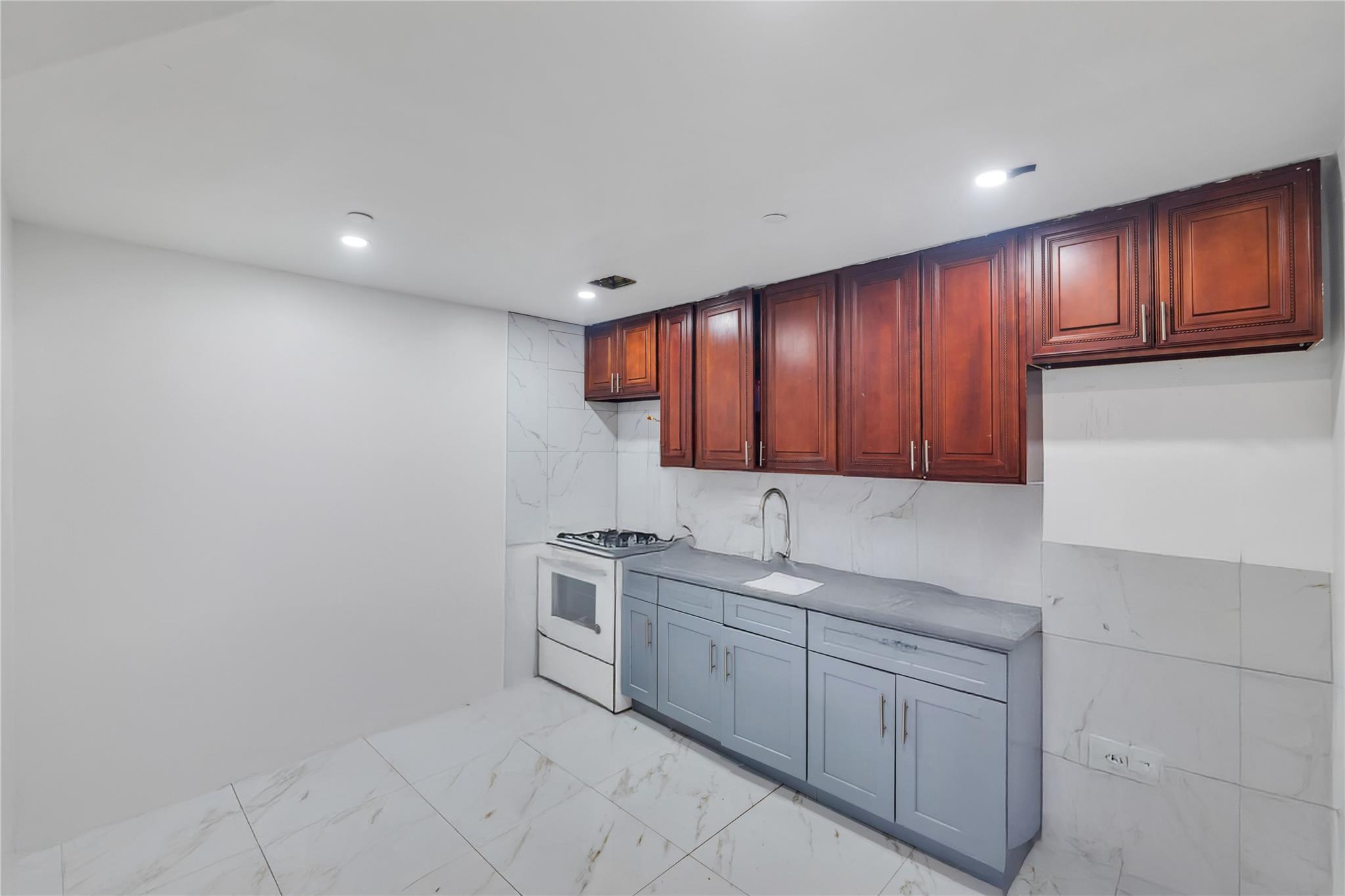 328 Ralph Avenue