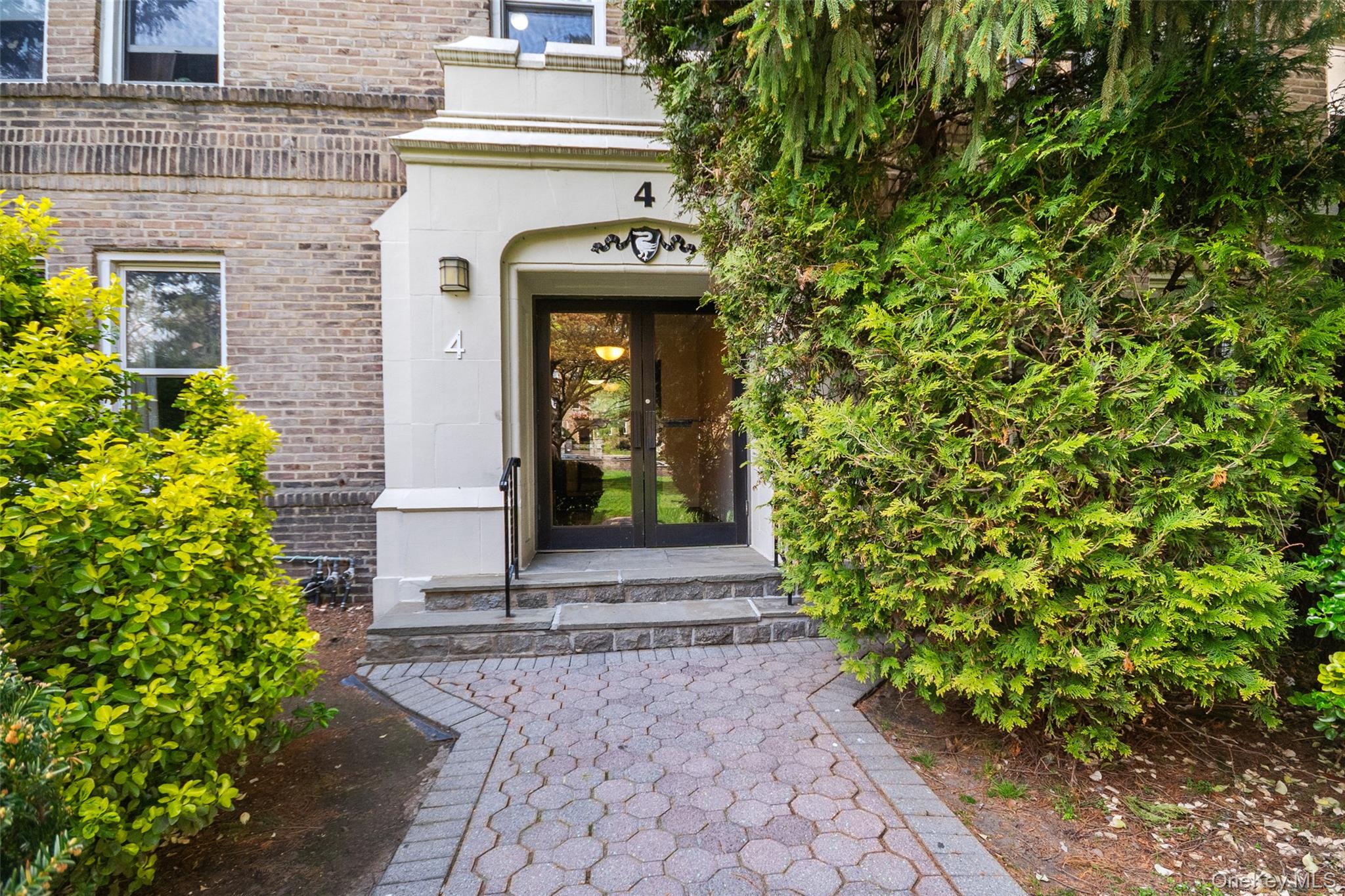 472 Gramatan Avenue Bldg 4 Unit 2U