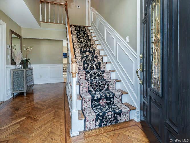 30 Knoll Lane