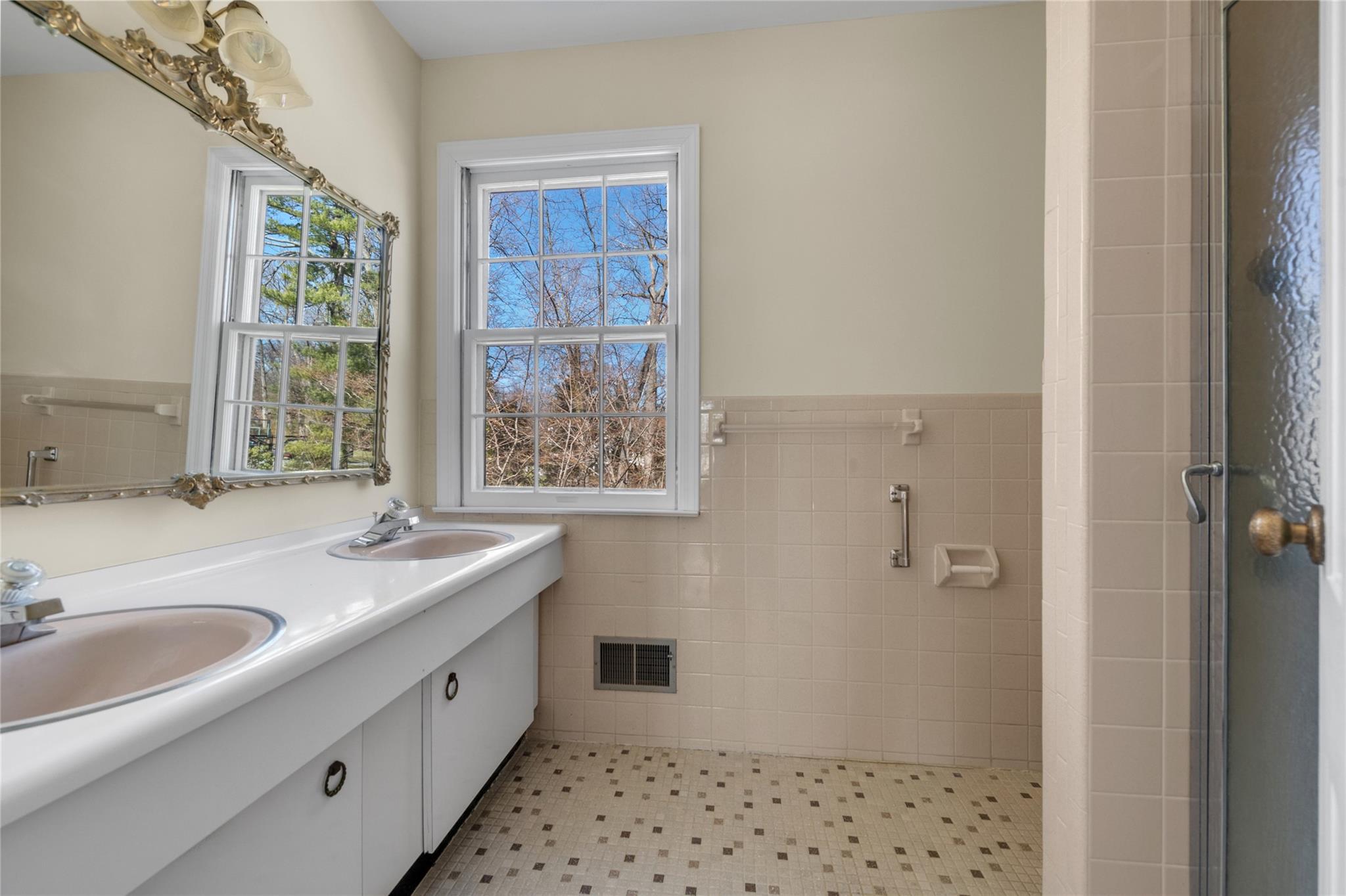 46 N Barkers Point Road, Port Washington, New York image 20