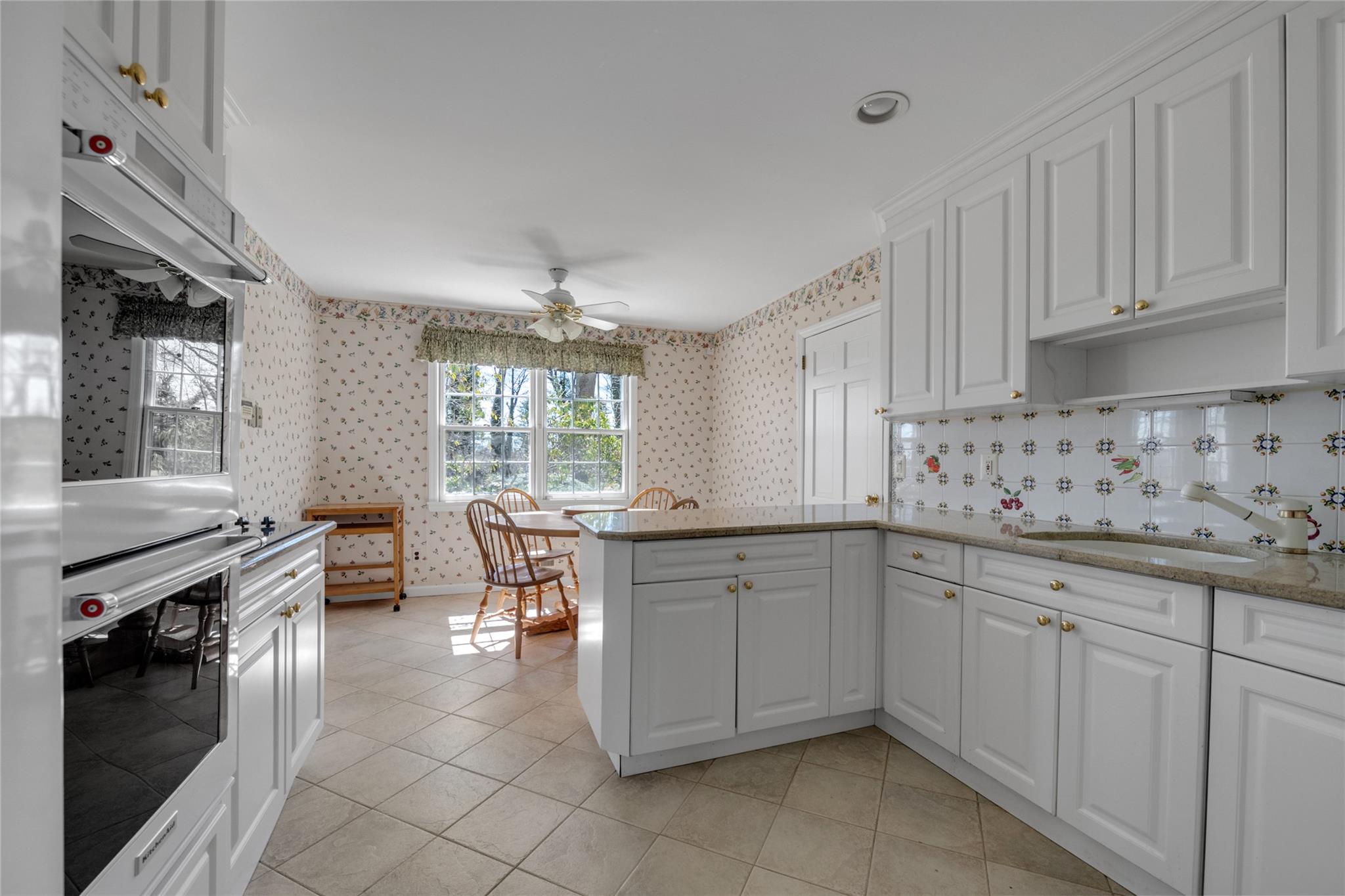46 N Barkers Point Road, Port Washington, New York image 9