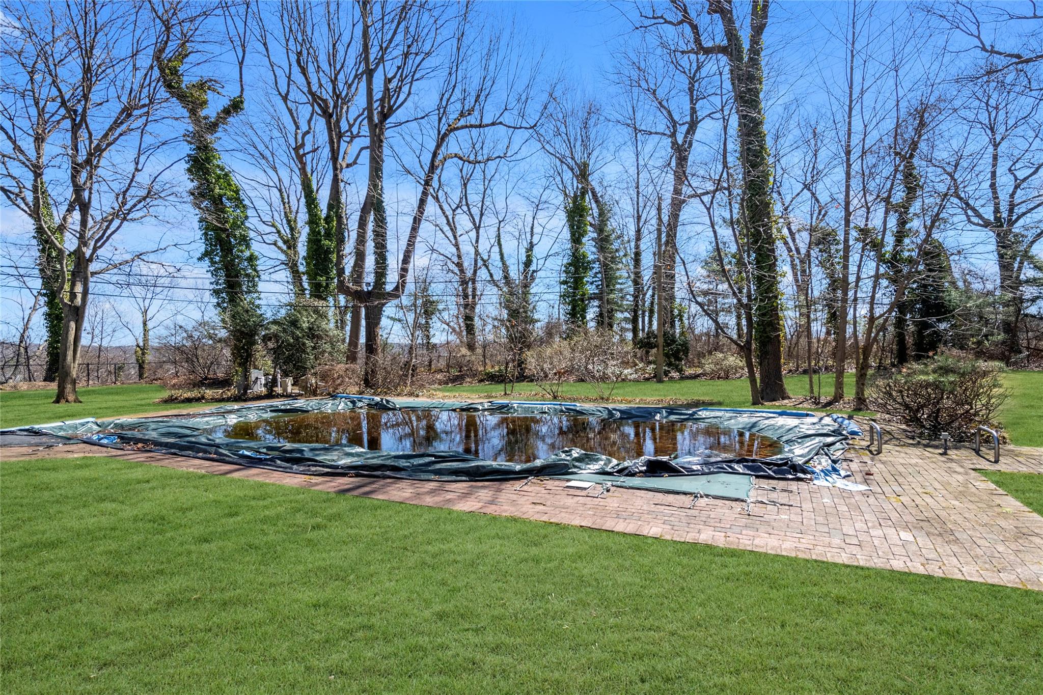 46 N Barkers Point Road, Port Washington, New York image 24