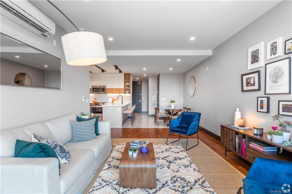 667 Ridge Hill Boulevard 1210