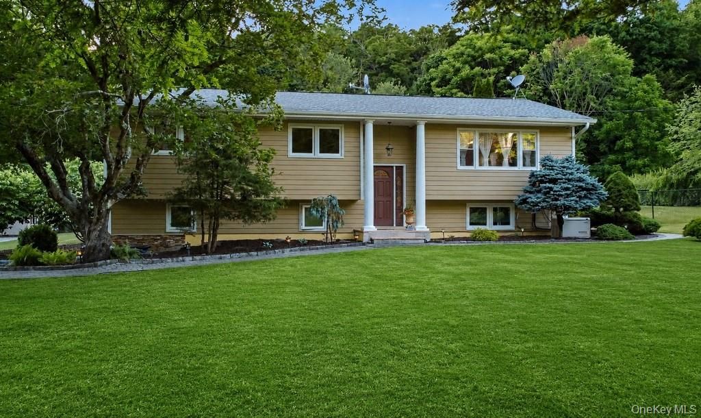 Photo of 415 Allview Avenue, Brewster, NY 10509 (MLS # 1019362)