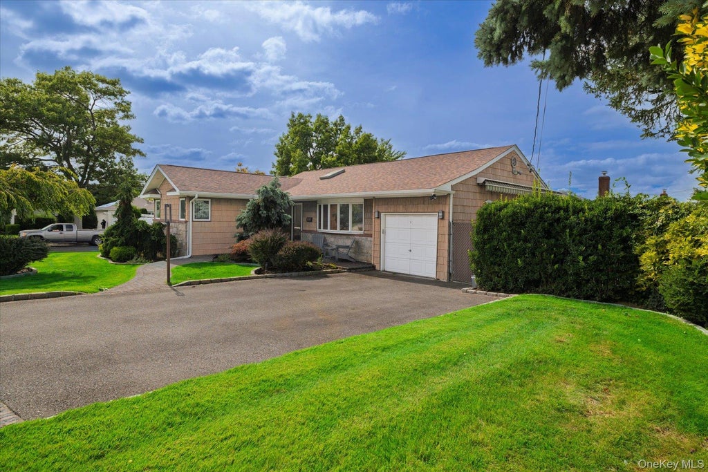 Photo of 2163 Jacqueline Avenue, Bellmore, NY 11710 (MLS # 1055728)