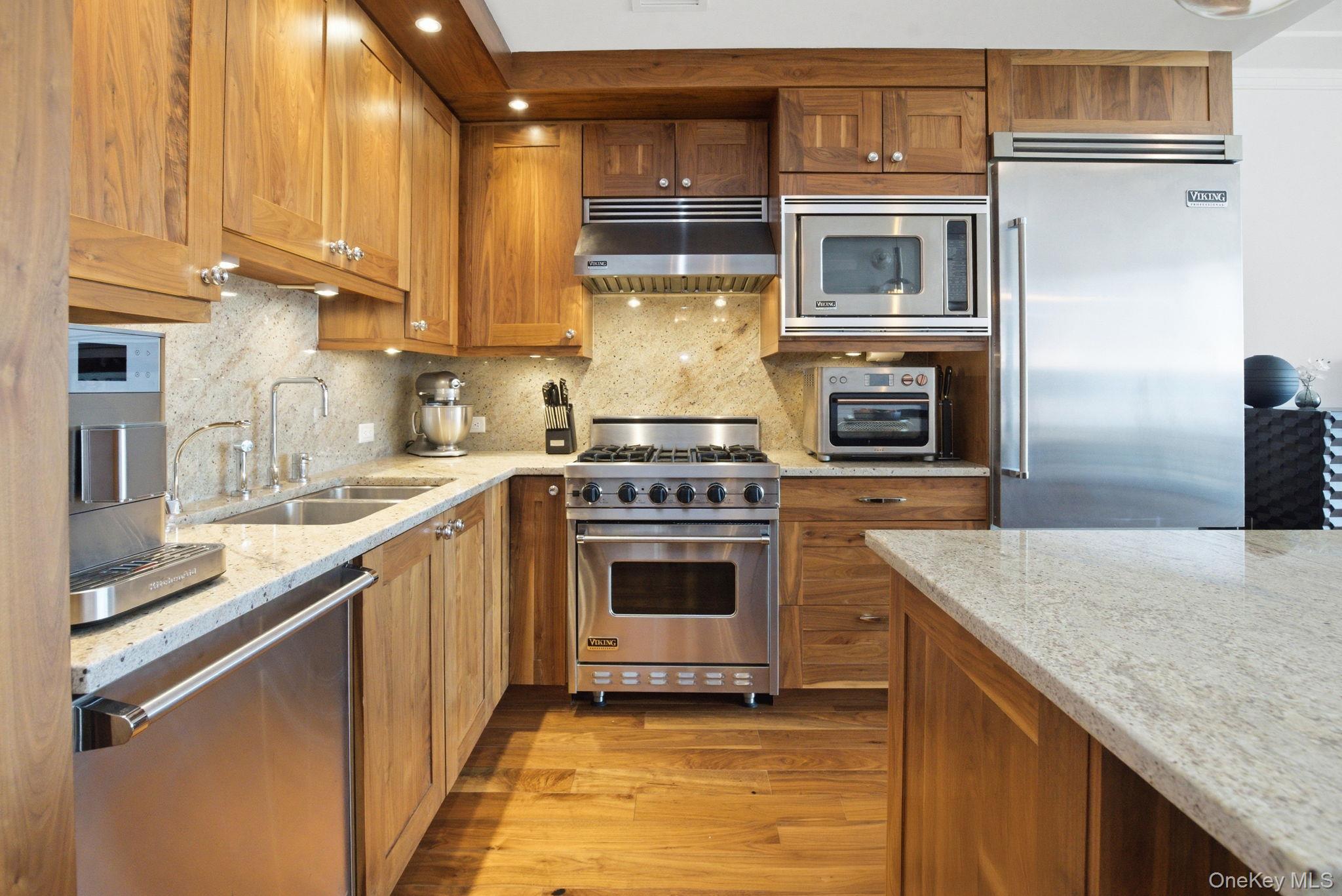 5 Renaissance Square 15C