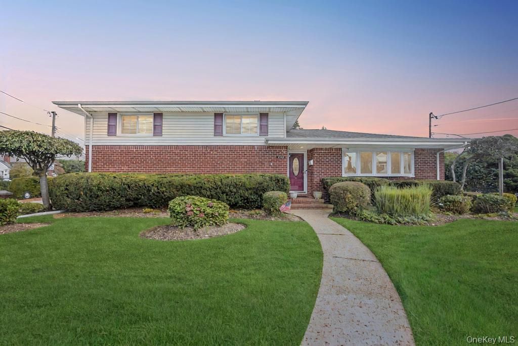 Photo of 338 Stewart Avenue, Bethpage, NY 11714 (MLS # 903316)