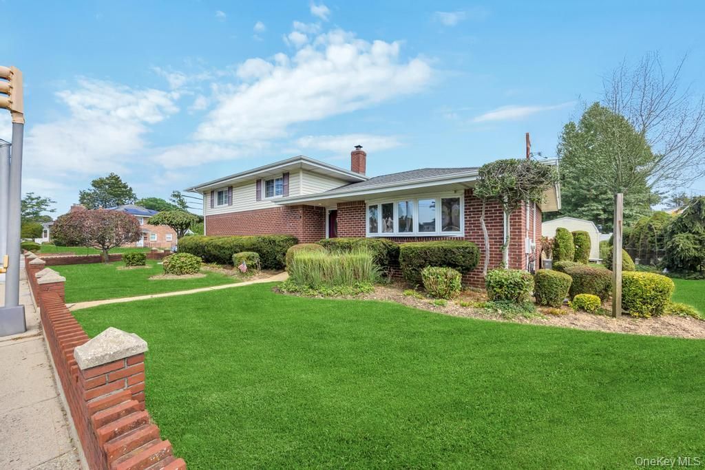 Photo of 338 Stewart Avenue, Bethpage, NY 11714 (MLS # 903316)