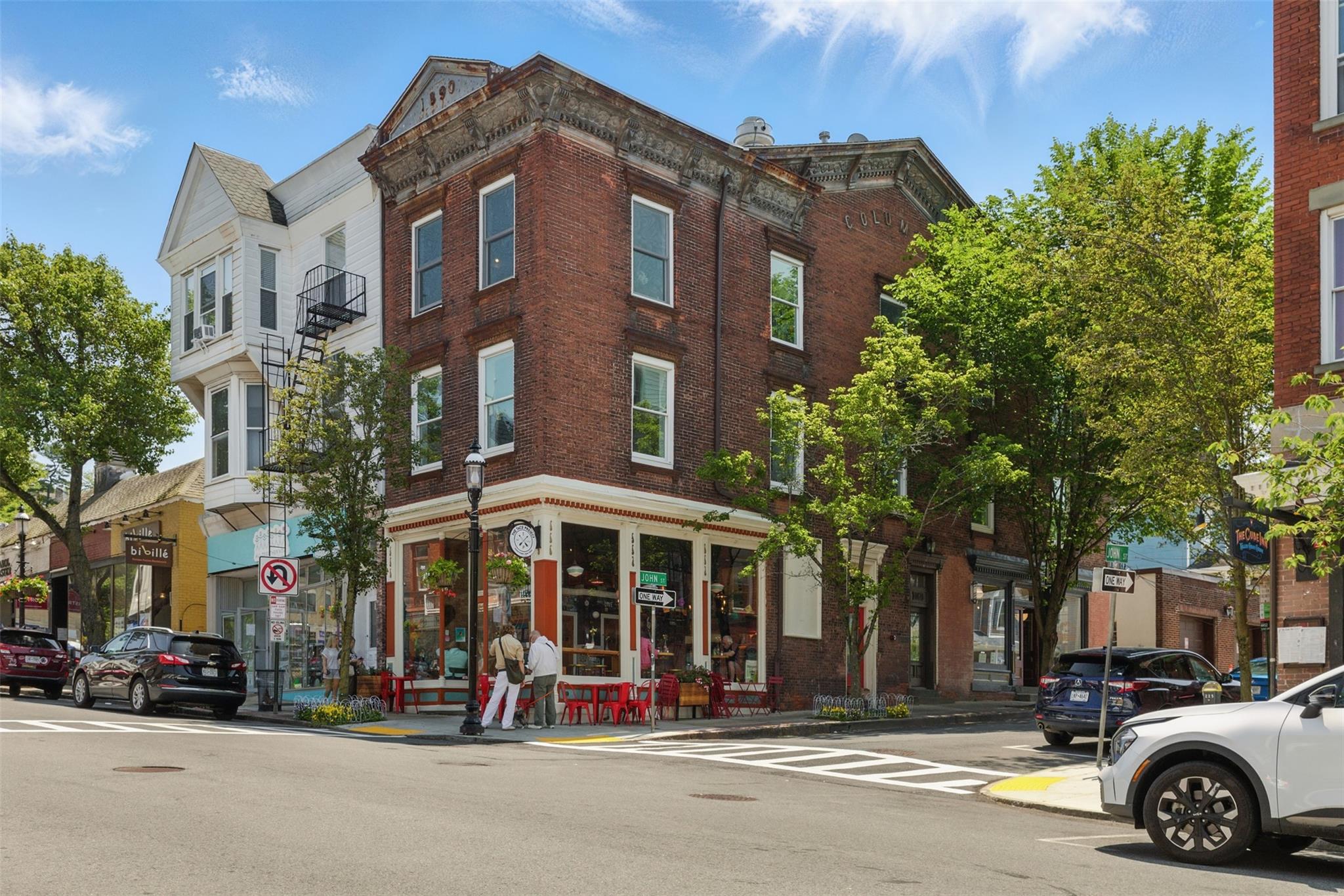 John Street 1, Tarrytown, New York - 2 Bedrooms  
1 Bathrooms  
4 Rooms - 
