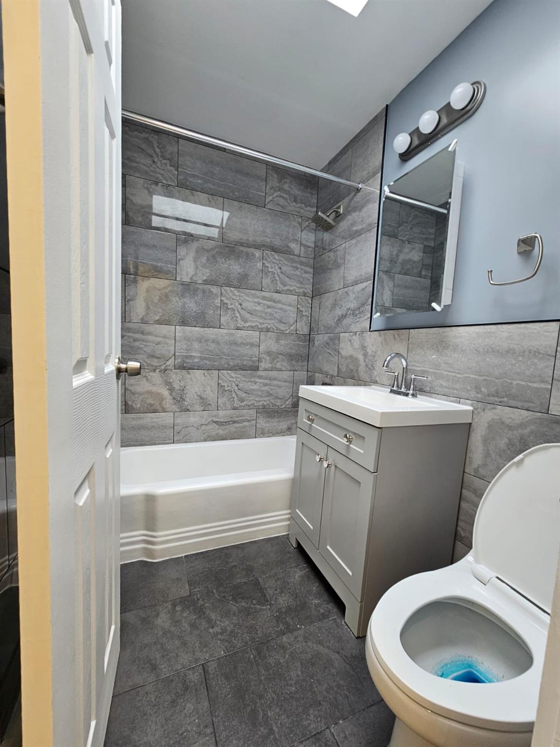 131 S 14th Avenue 2