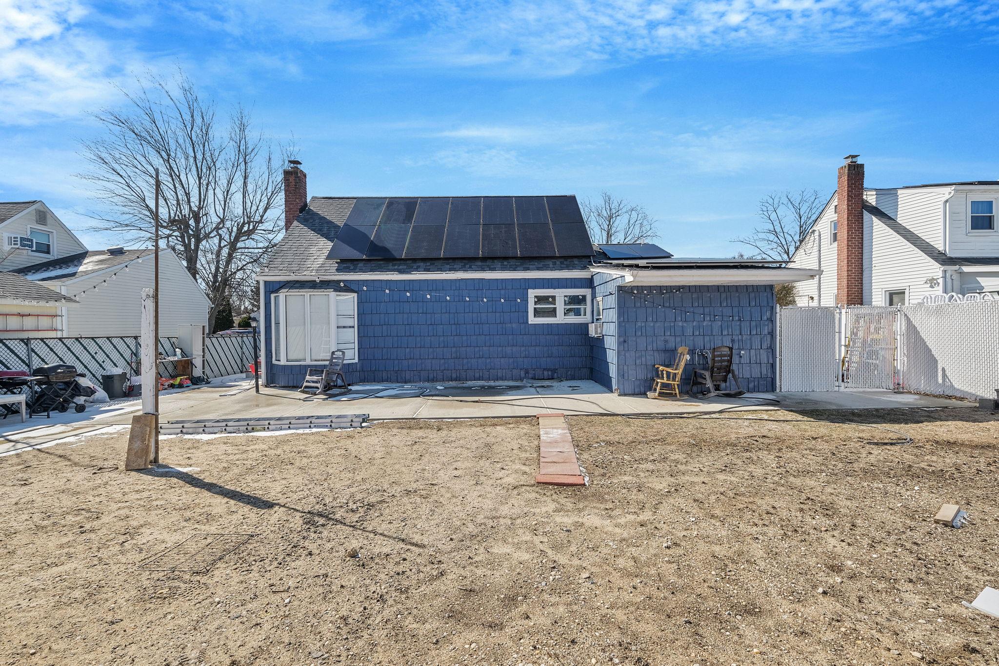 456 N Ontario Avenue, Lindenhurst, New York image 8