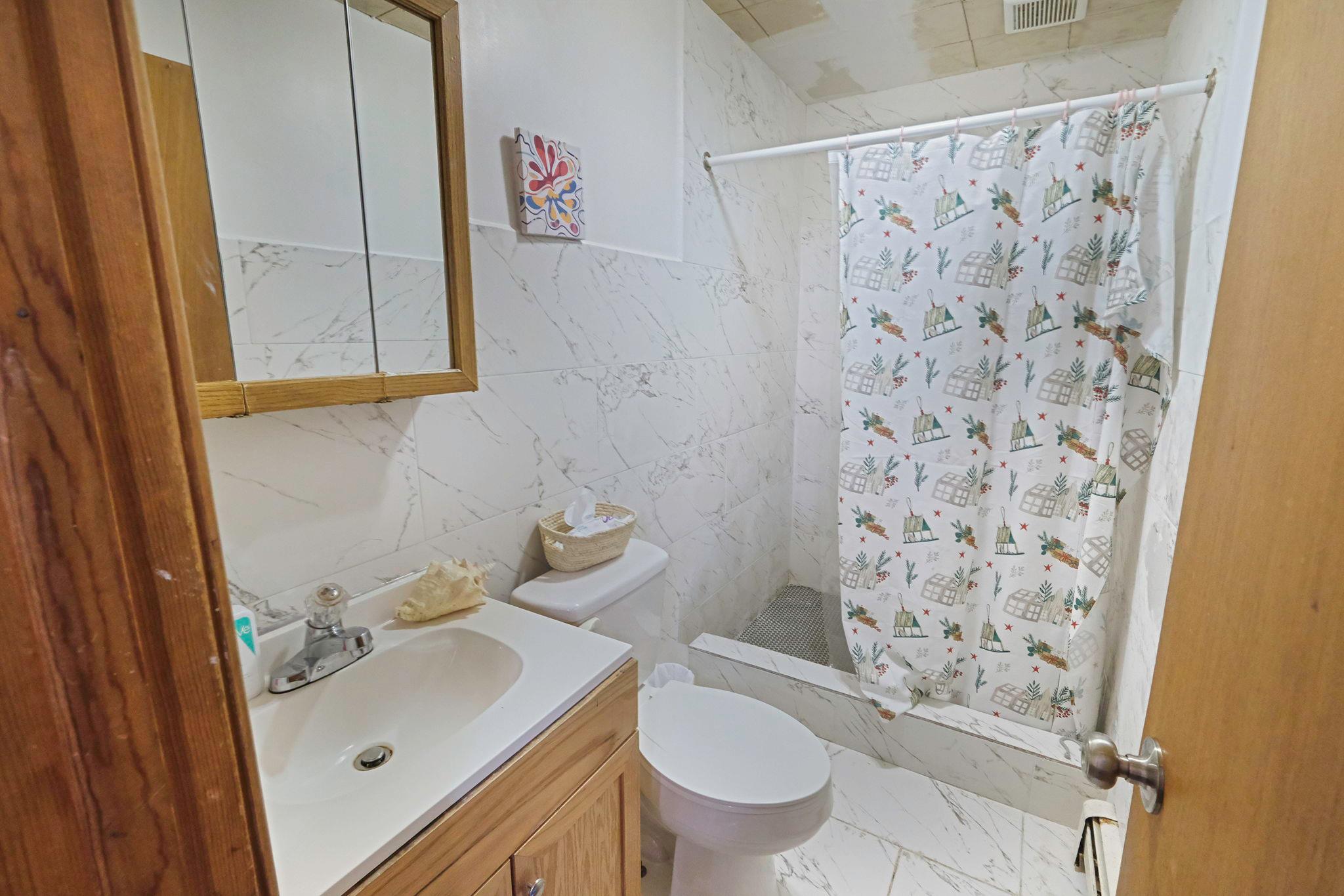 456 N Ontario Avenue, Lindenhurst, New York image 35