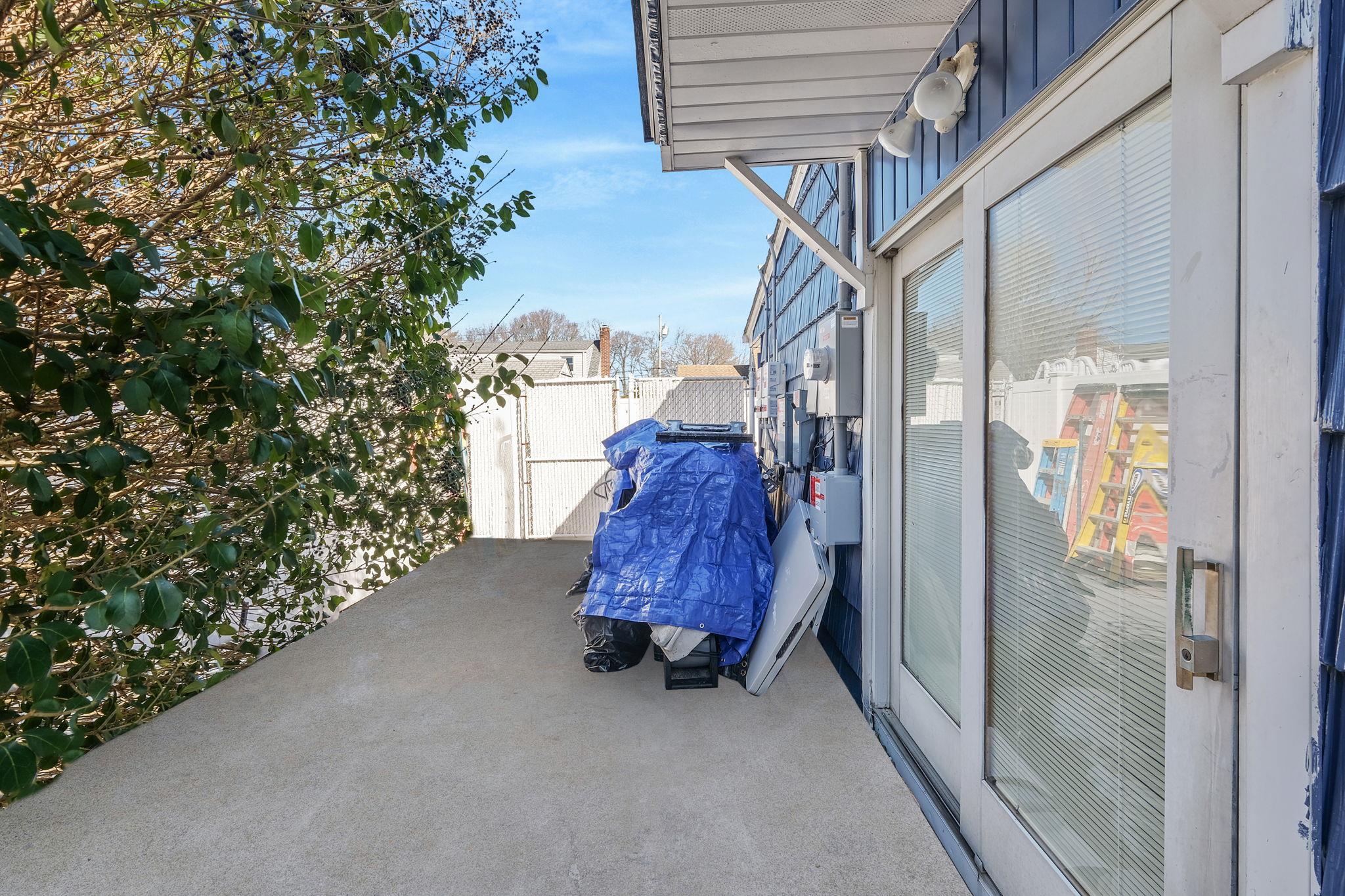 456 N Ontario Avenue, Lindenhurst, New York image 9