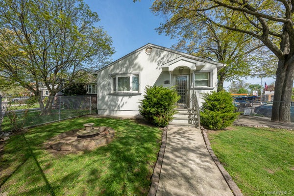 ADDRESS PRIVATE, PARAMUS, NJ  - Image d497d7ccf3bfd27dc1987eaae017d9e7/1520473985