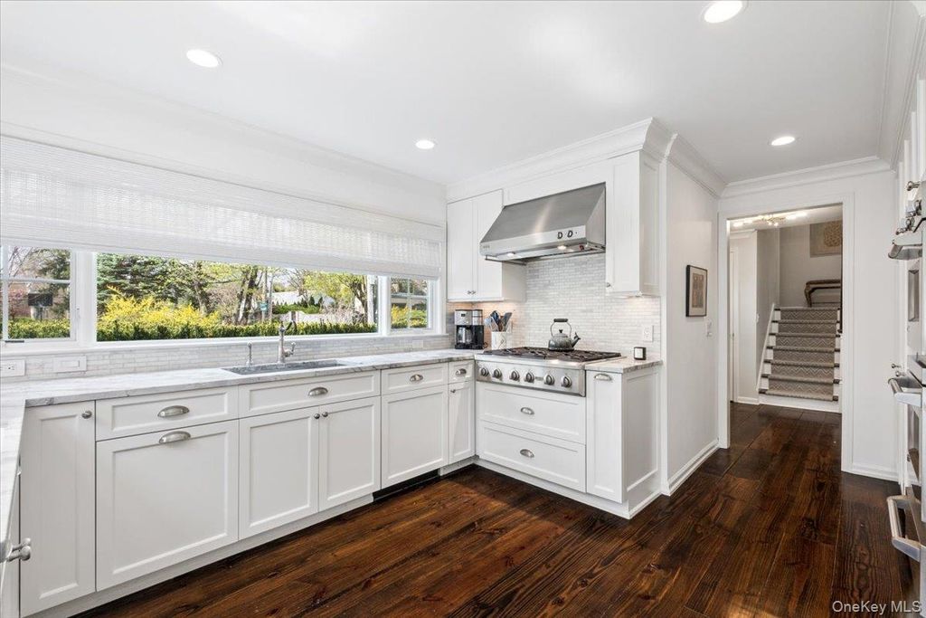 Photo of 11 Tyler Road, Scarsdale, NY 10583 (MLS # 986927)