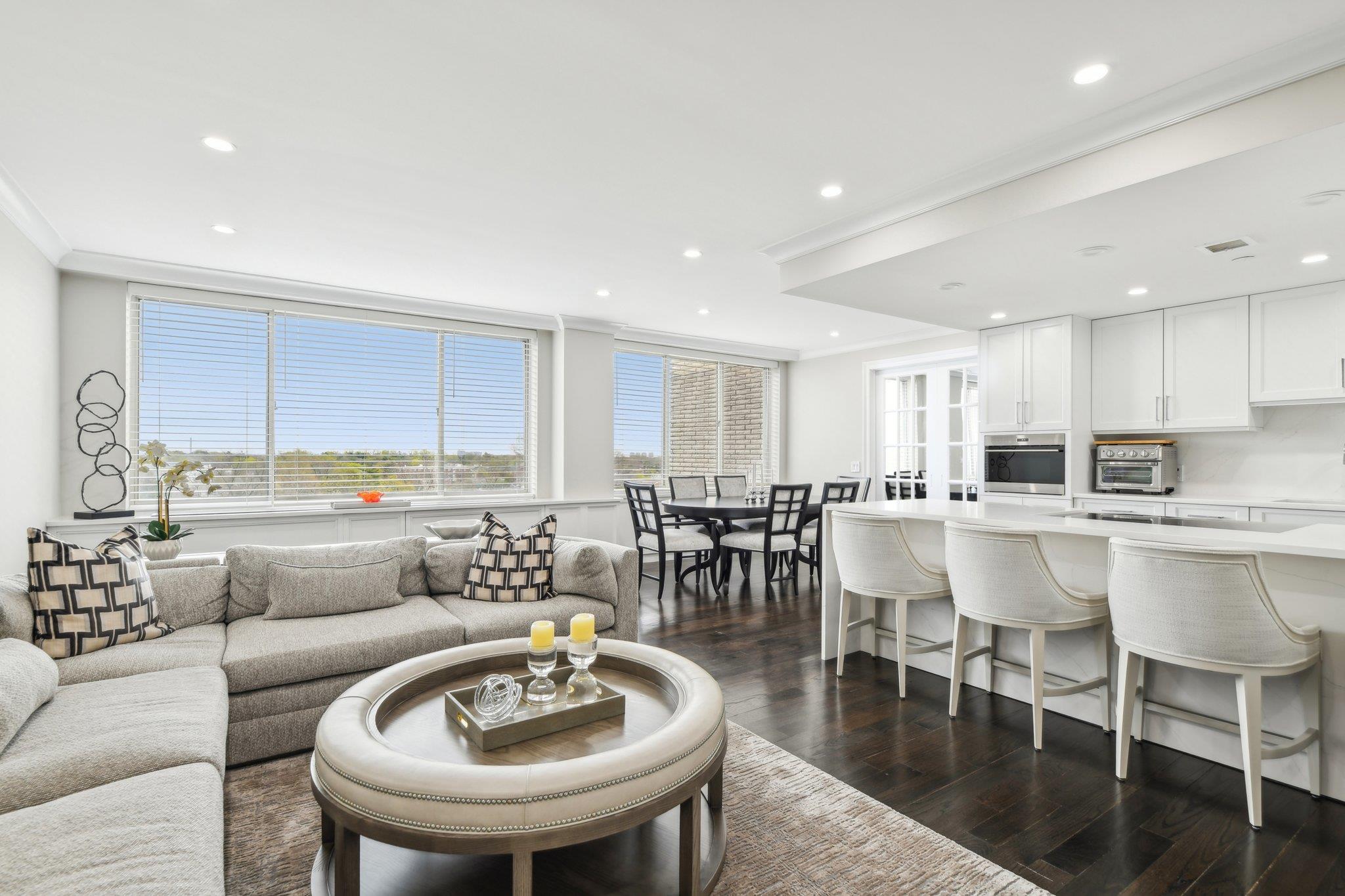 100 Hilton Avenue #901, Garden City, New York image 10