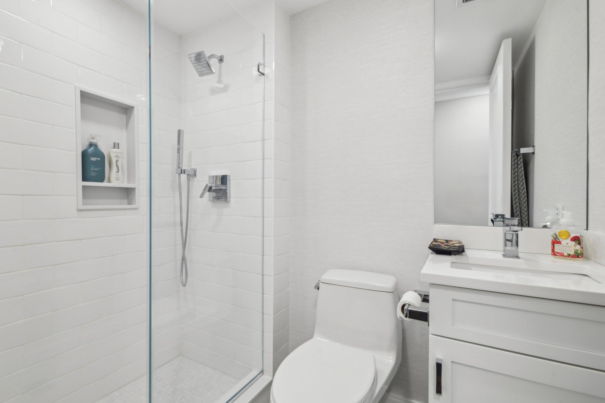 100 Hilton Avenue #901, Garden City, New York image 18