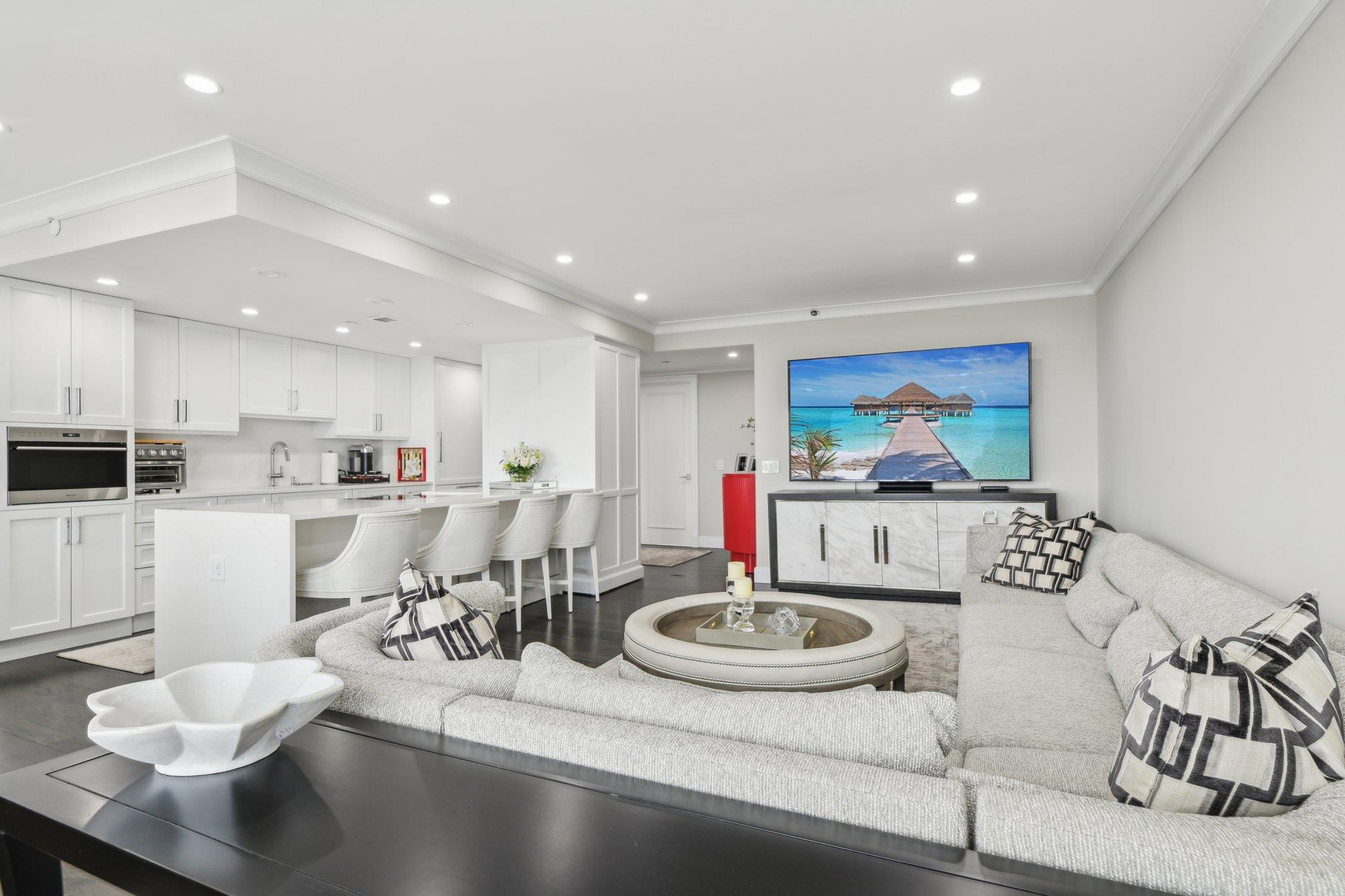 100 Hilton Avenue #901, Garden City, New York image 5