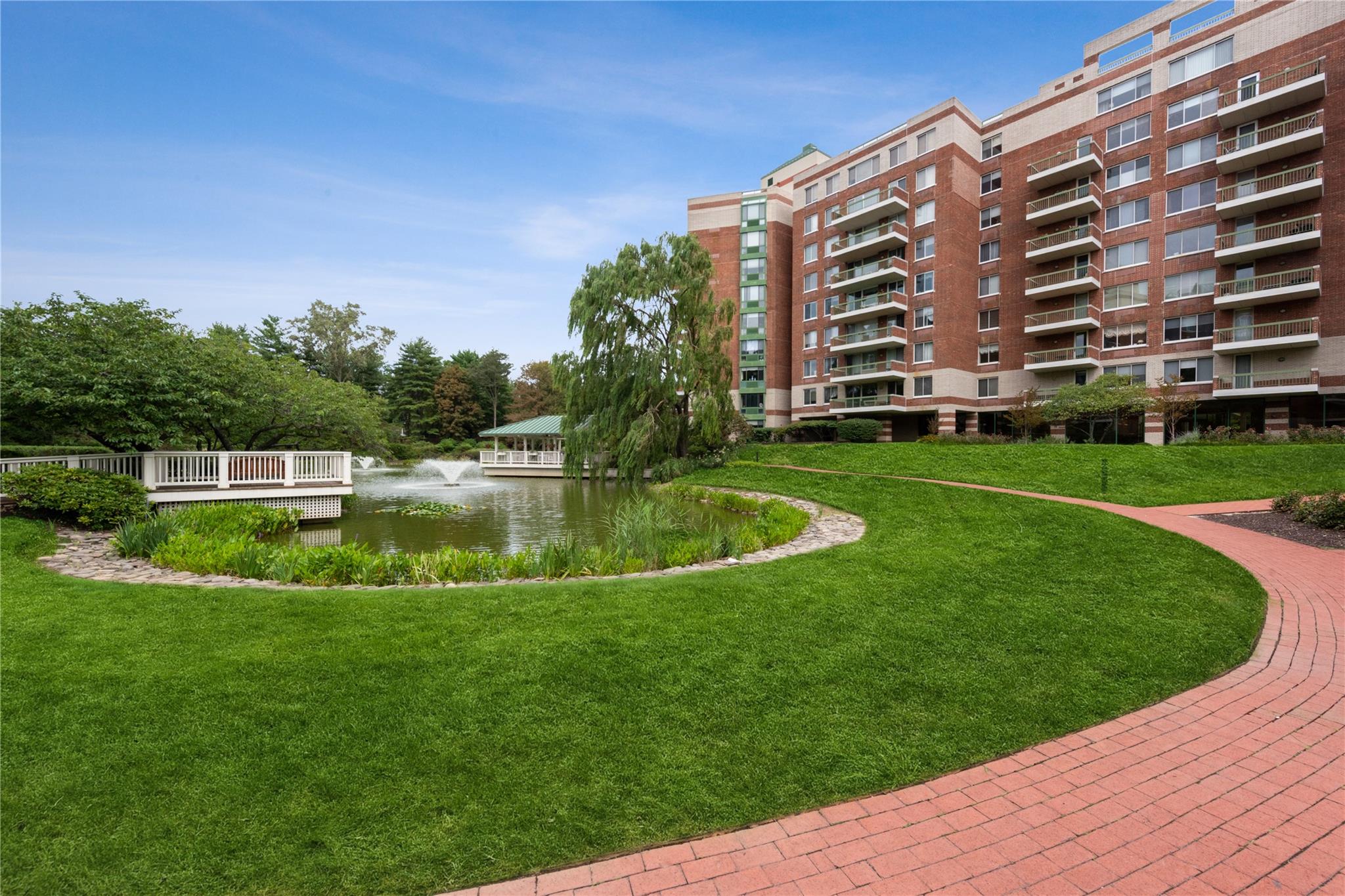 100 Hilton Avenue #901, Garden City, New York image 48