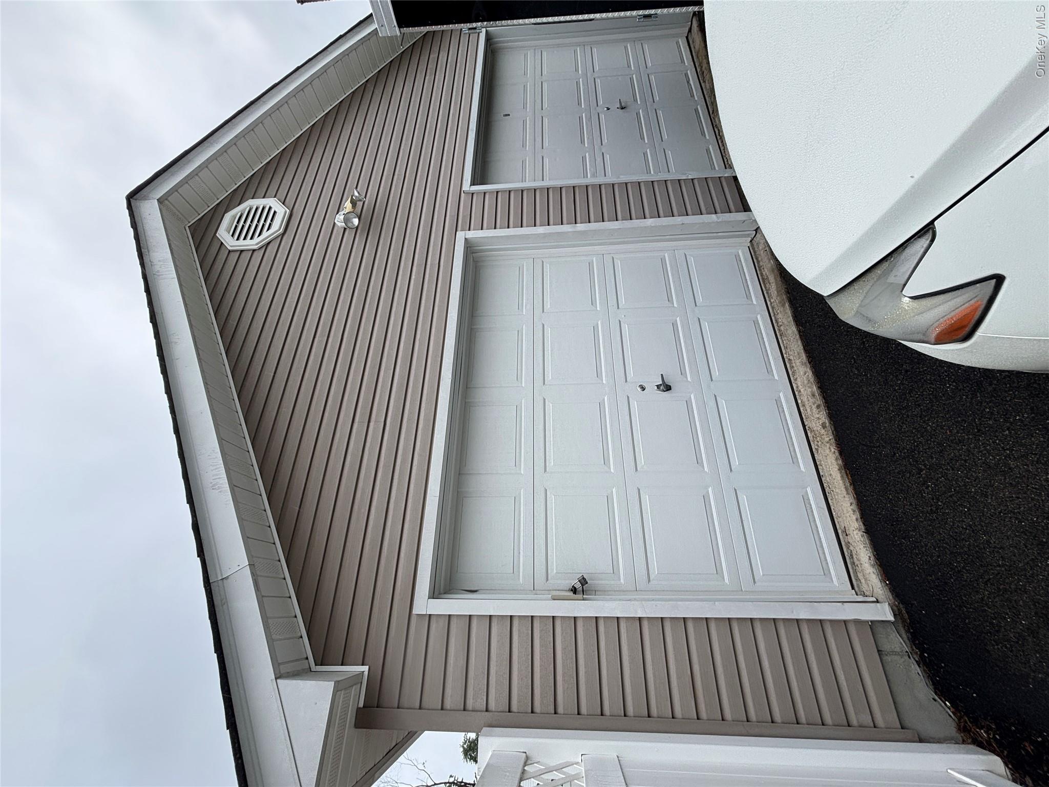 38 Hallock Avenue - Photo 4
