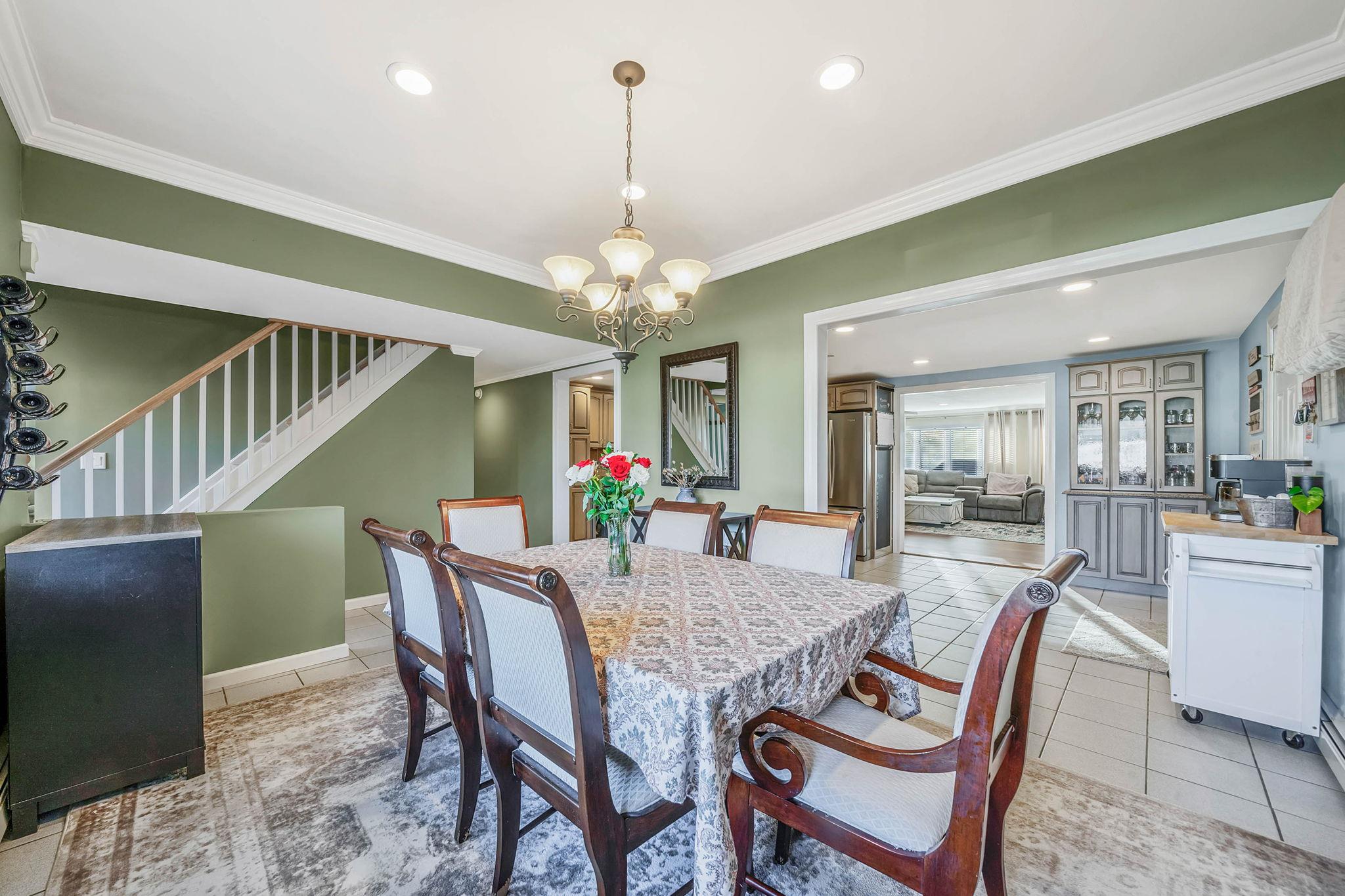 22 Torrey Pine Lane, Medford, New York image 4